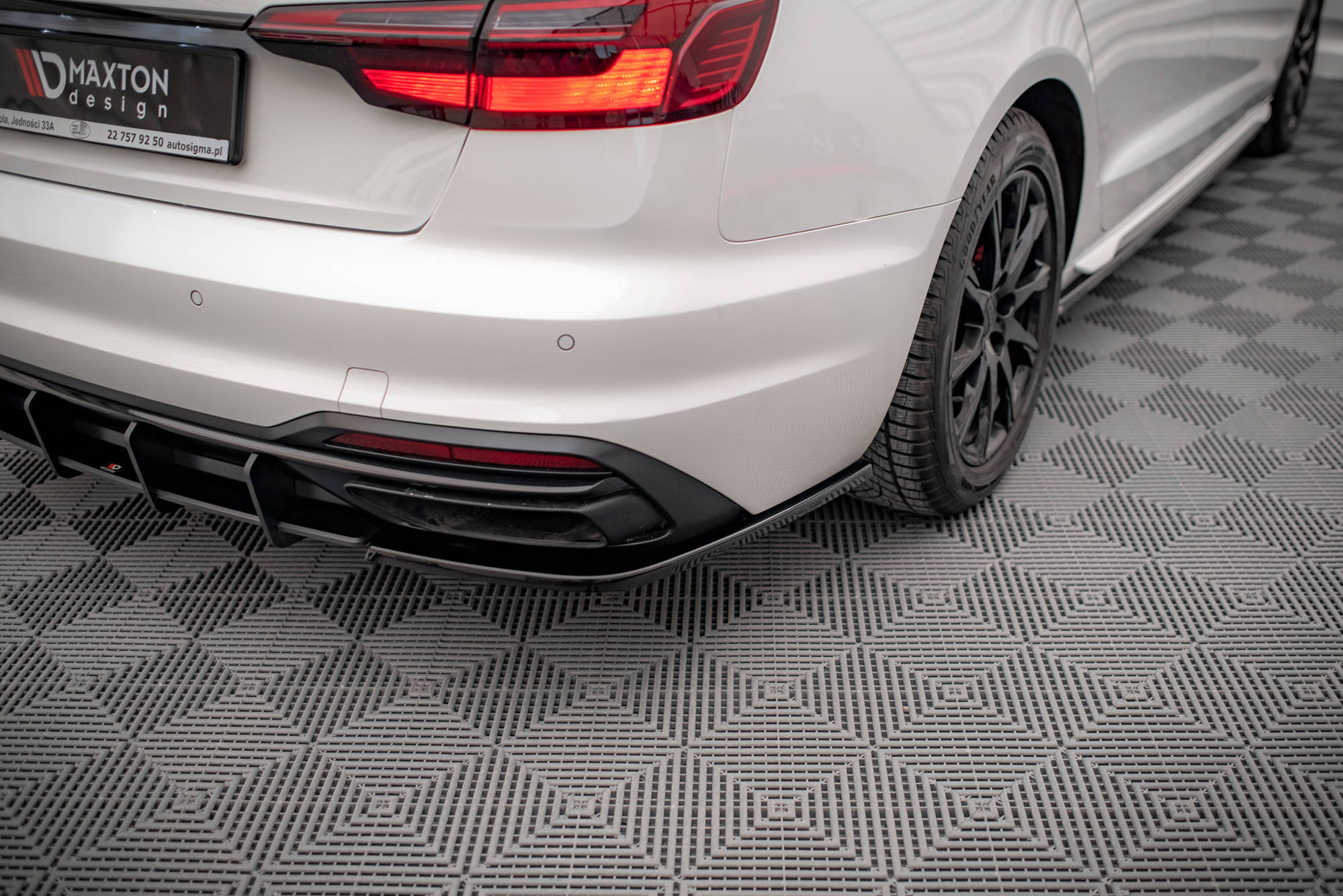 Street+ Heck Ansatz Flaps passend für Audi A4 B9 FL Carbon Look