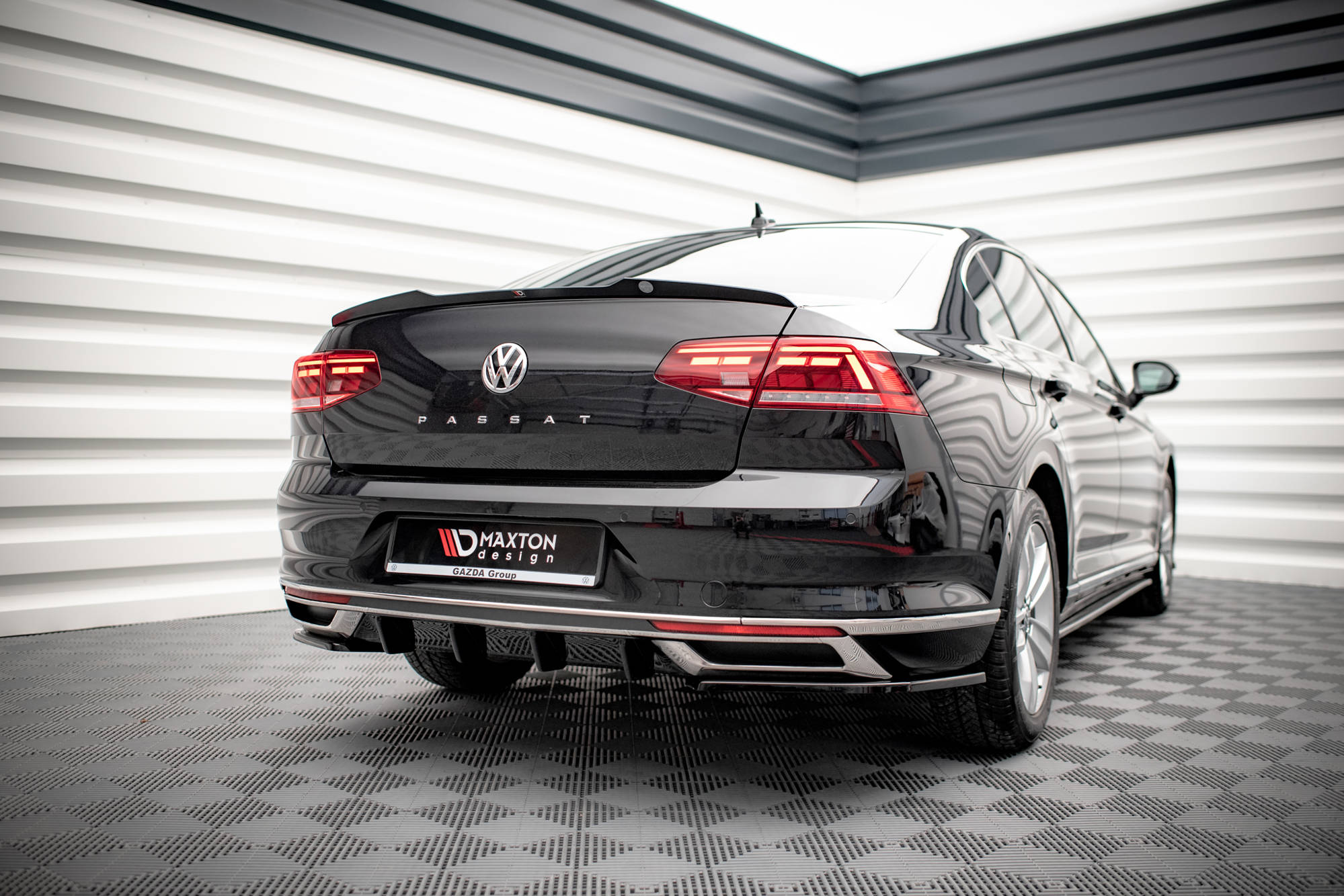 Street+ Heck Ansatz Flaps passend für VW Passat B8 FL schwarz Hochglanz