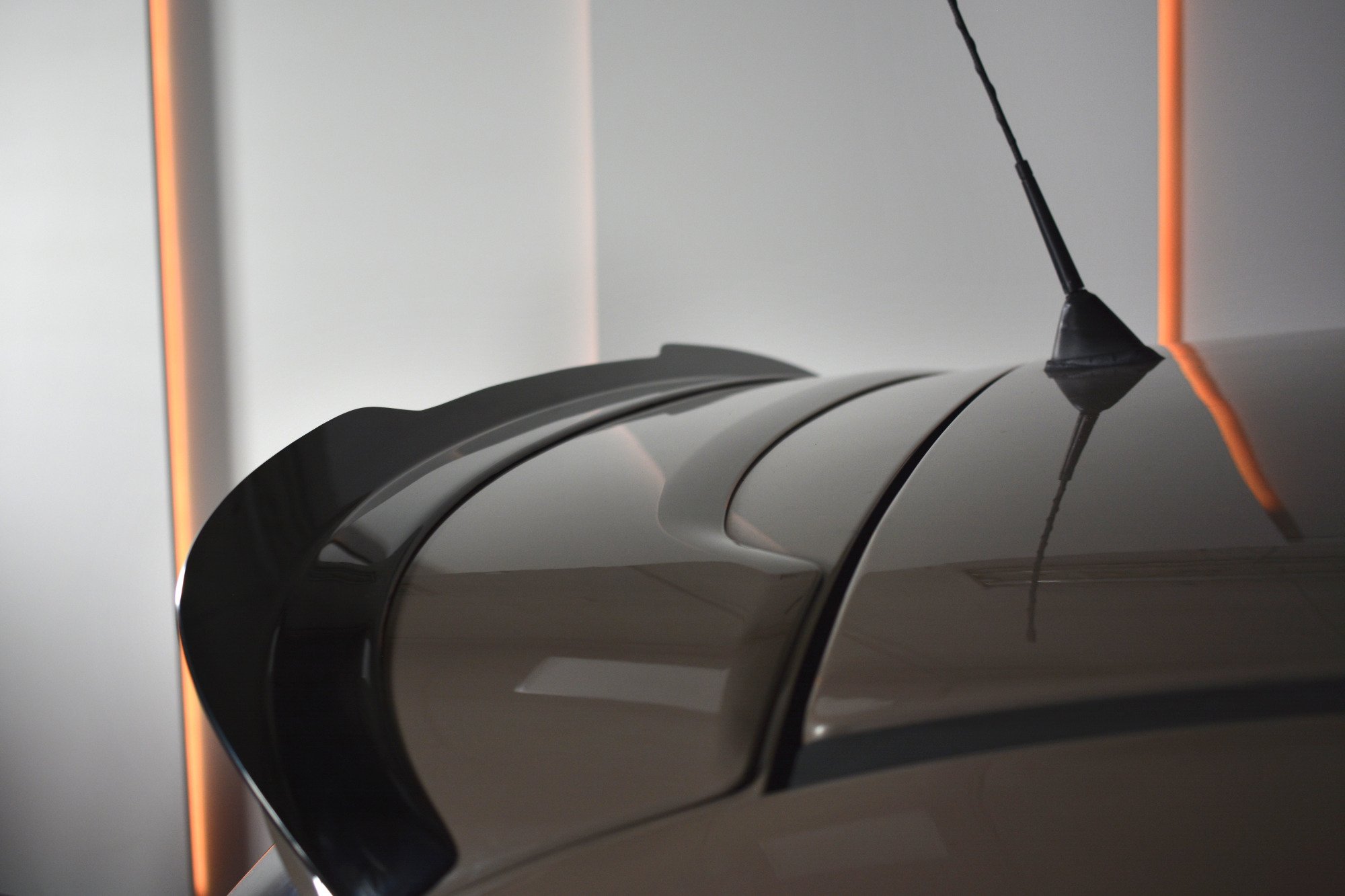 Spoiler CAP für FIAT 500 HATCHBACK SPORT vor Facelift schwarz Hochglanz