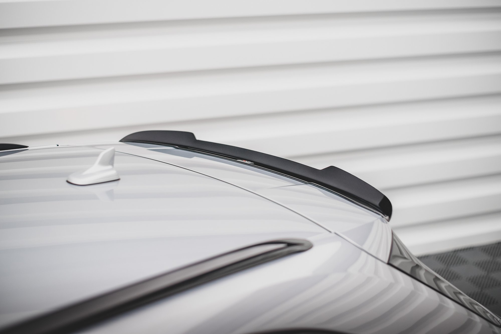Heck Spoiler Aufsatz Abrisskante V.2 passend für Audi S4 / A4 S-Line Avant B9 schwarz Hochglanz