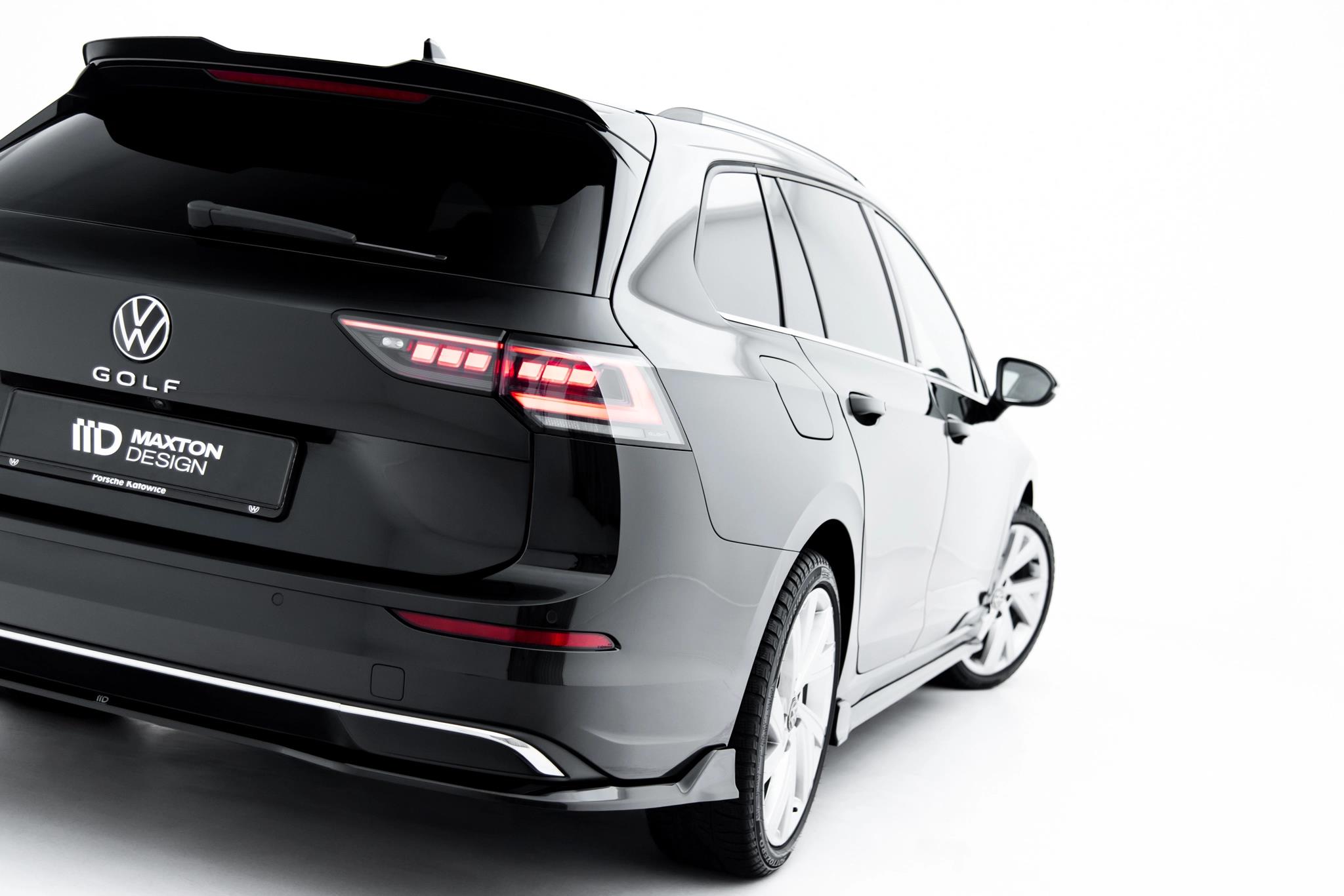 Heckansatz VW Golf Variant Mk8 Facelift schwarz Hochglanz