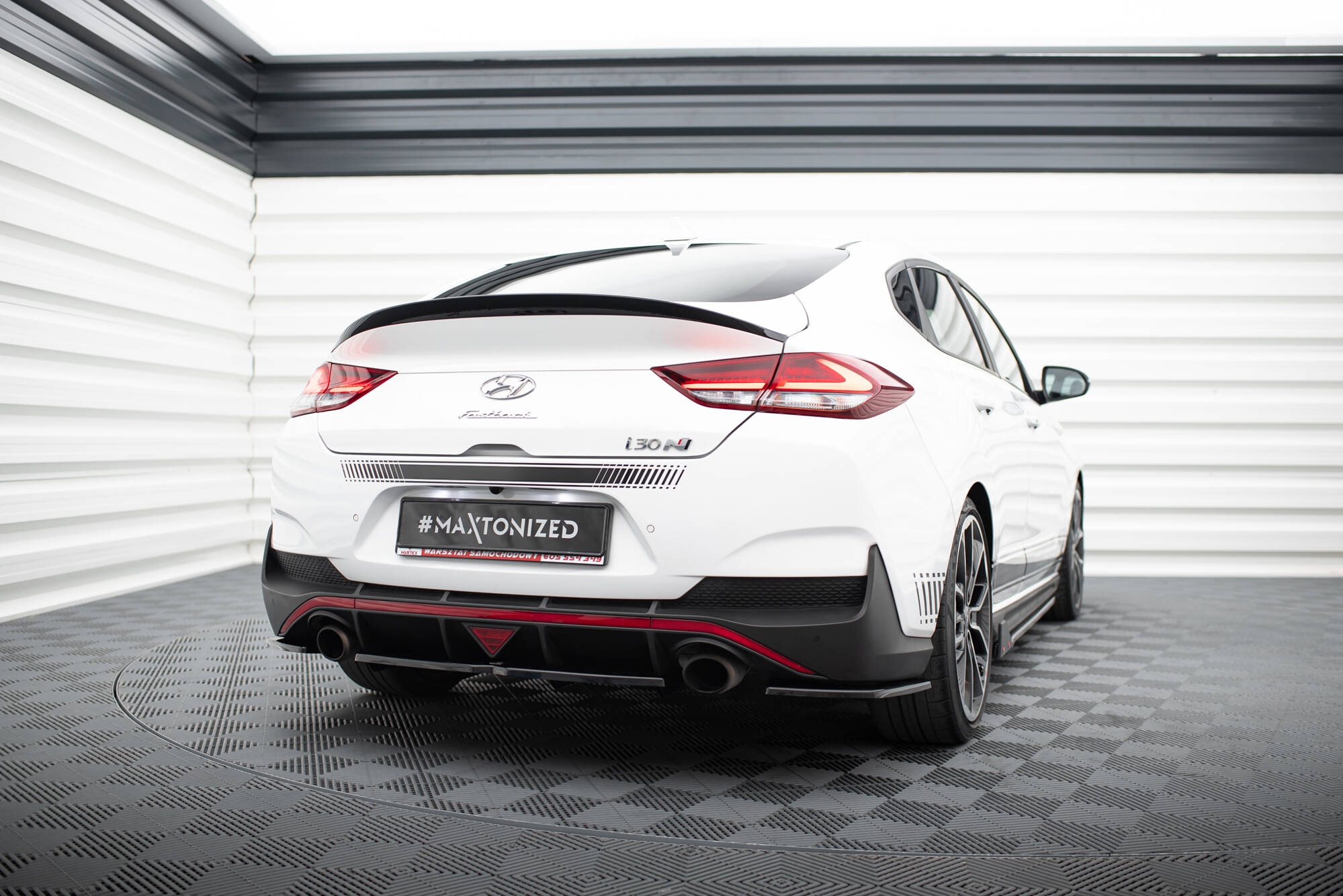 Mittlerer Cup Diffusor DTM Look Heck Ansatz für Hyundai I30 N Mk3 Fastback schwarz Hochglanz