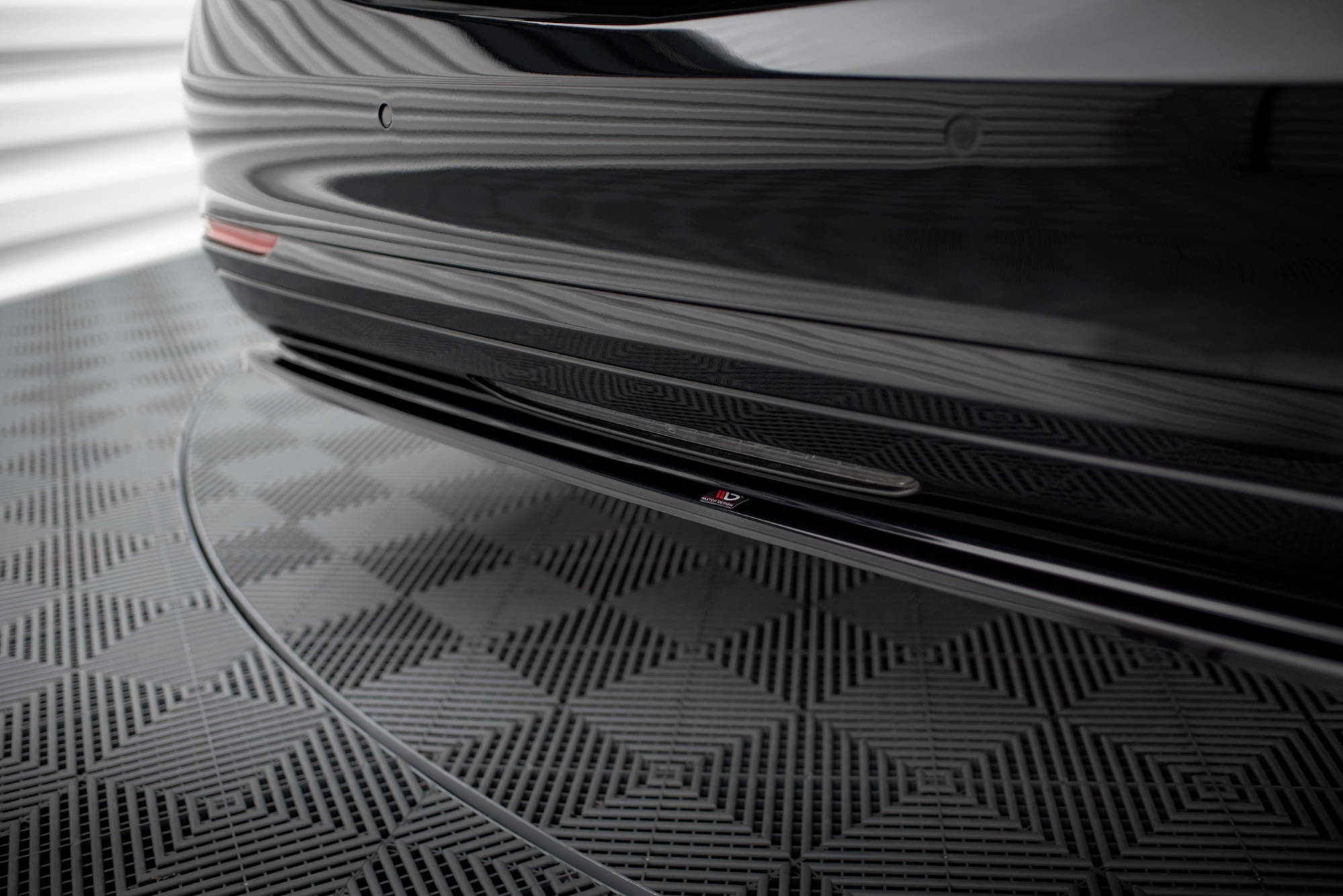 Street+ Mittlerer Diffusor Heck Ansatz V.2 passend für Mercedes S W222 schwarz Hochglanz