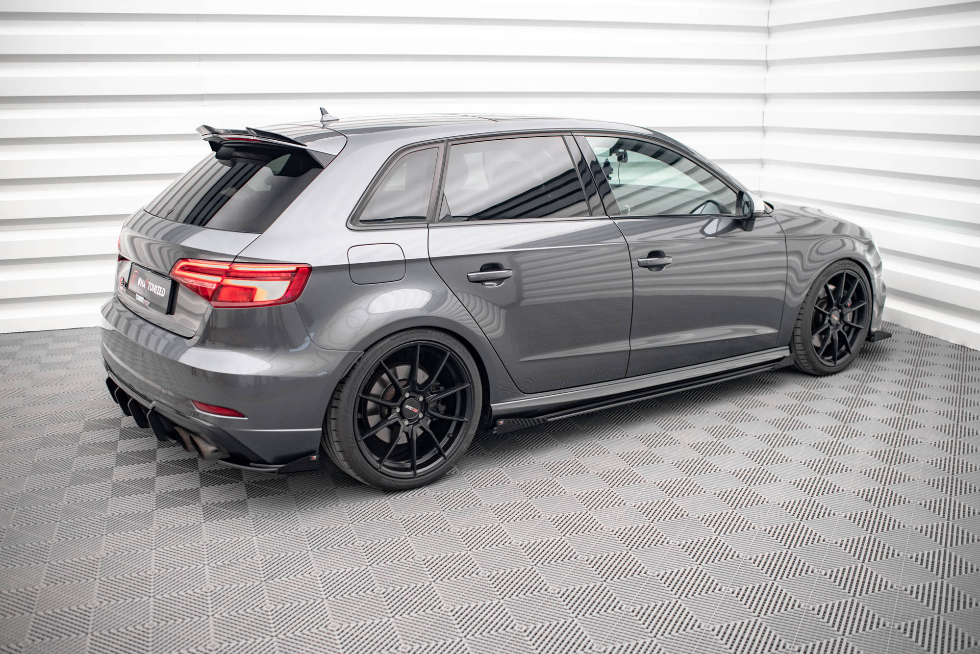 Street Pro Seitenschweller Leisten passend für Audi S3 Sportback 8V FL rot+ Hochglanz Flaps
