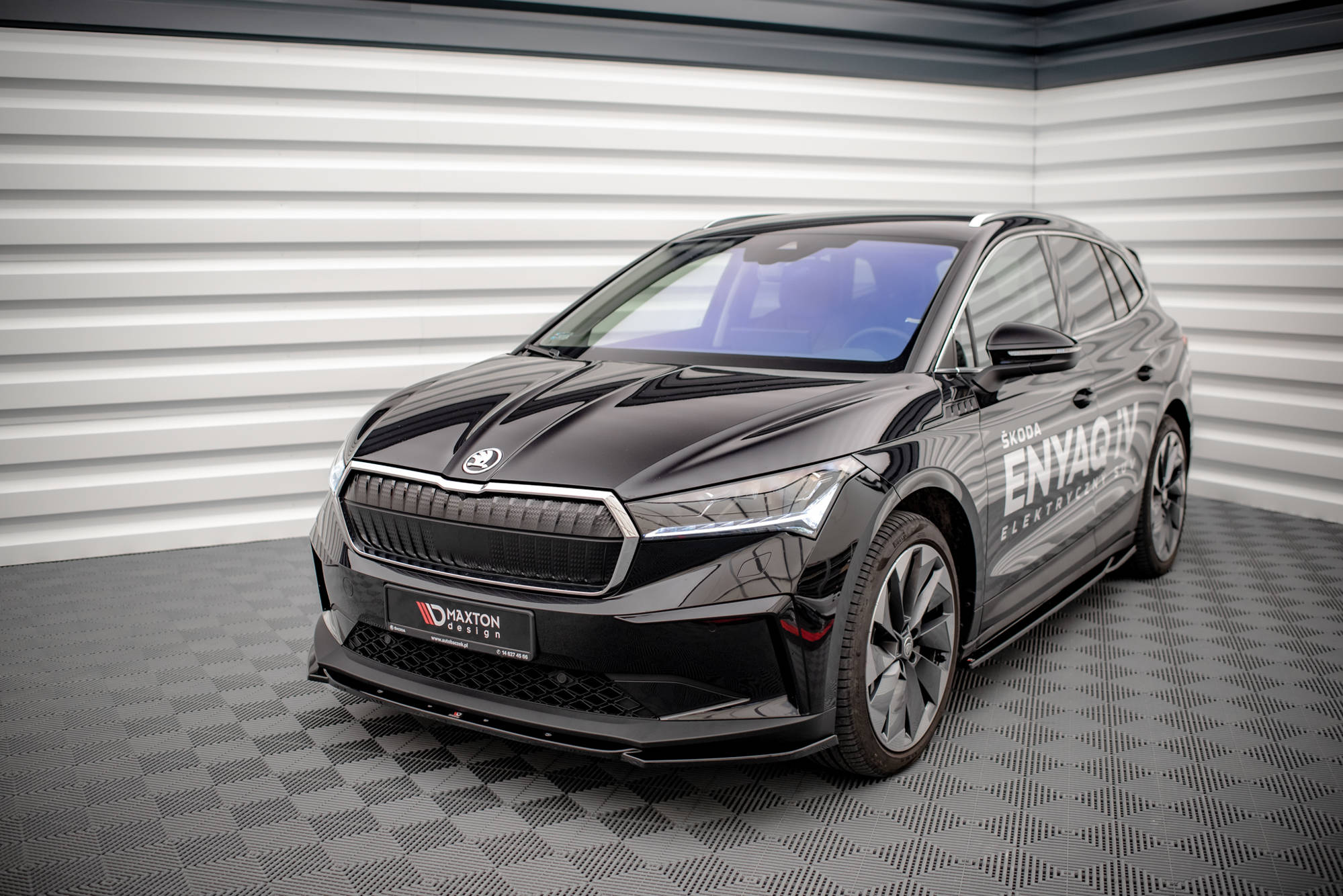 Street+ Spoilerlippe Front Ansatz V.3 passend für Skoda Enyaq iV schwarz Hochglanz