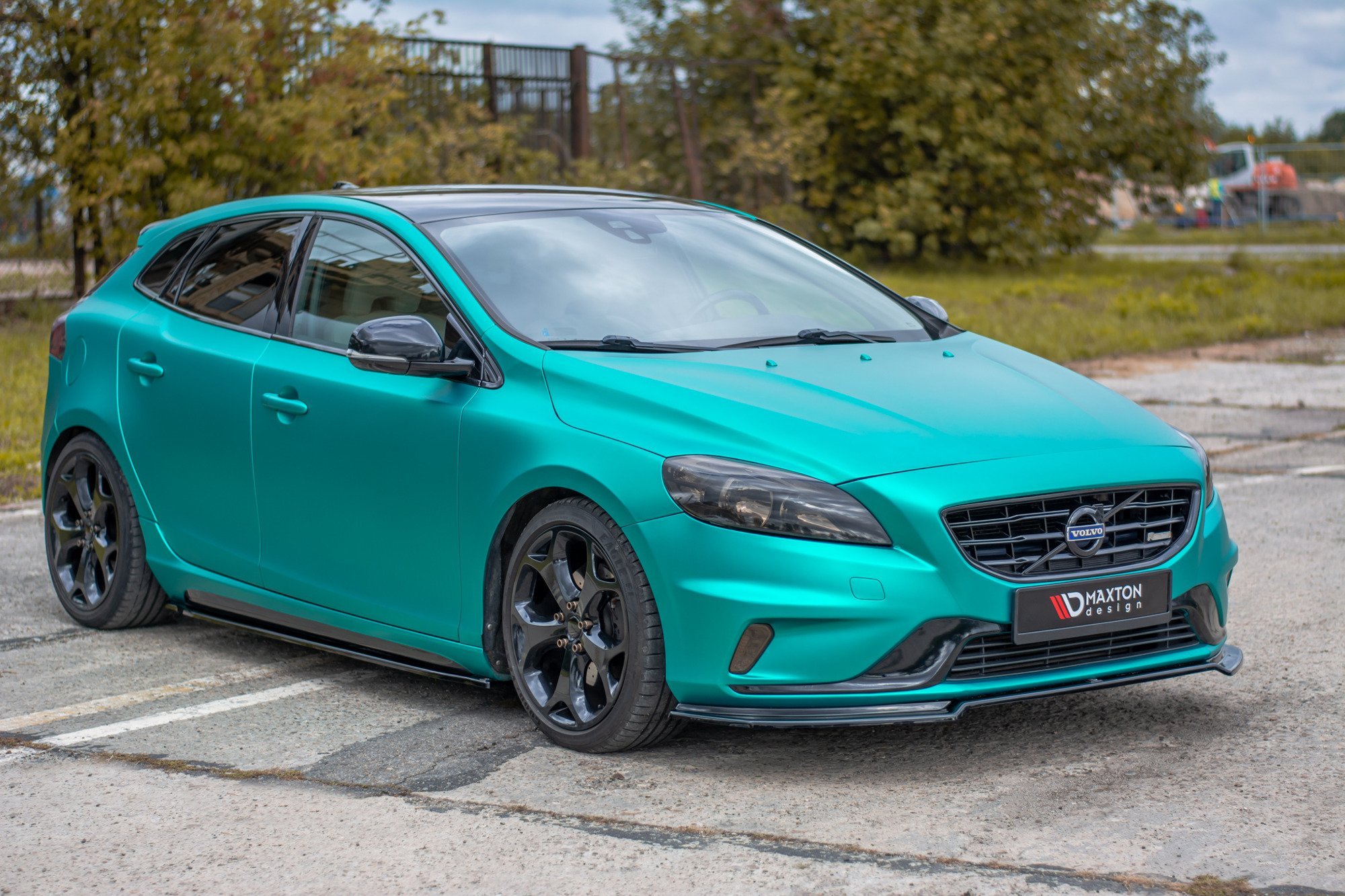 Front Ansatz für Volvo V40 R-design schwarz Hochglanz