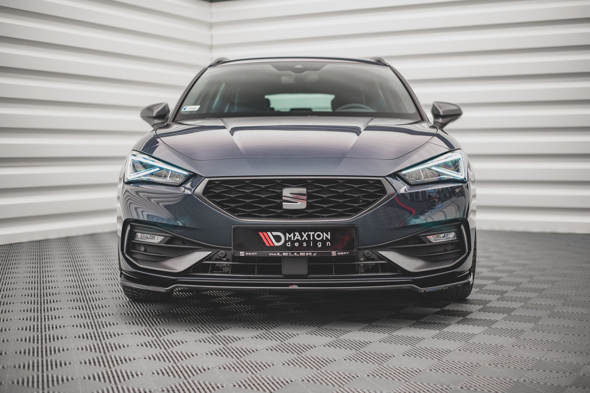 Street+ Spoilerlippe Front Ansatz V.3 passend für Seat Leon FR Mk4 schwarz Hochglanz