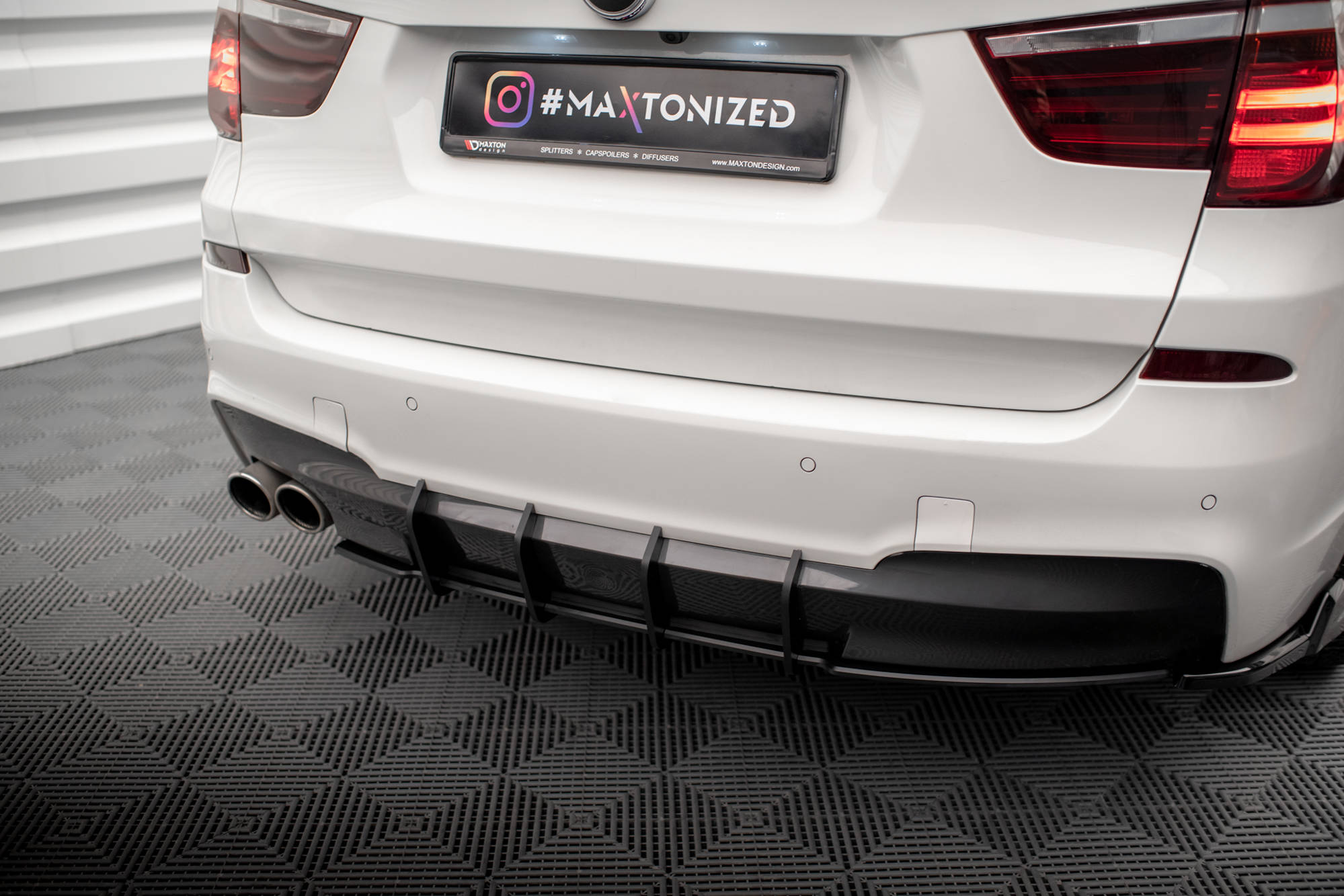 Street Pro Heckschürze Heck Ansatz Diffusor passend für BMW X3 M-Paket F25 schwarz-rot