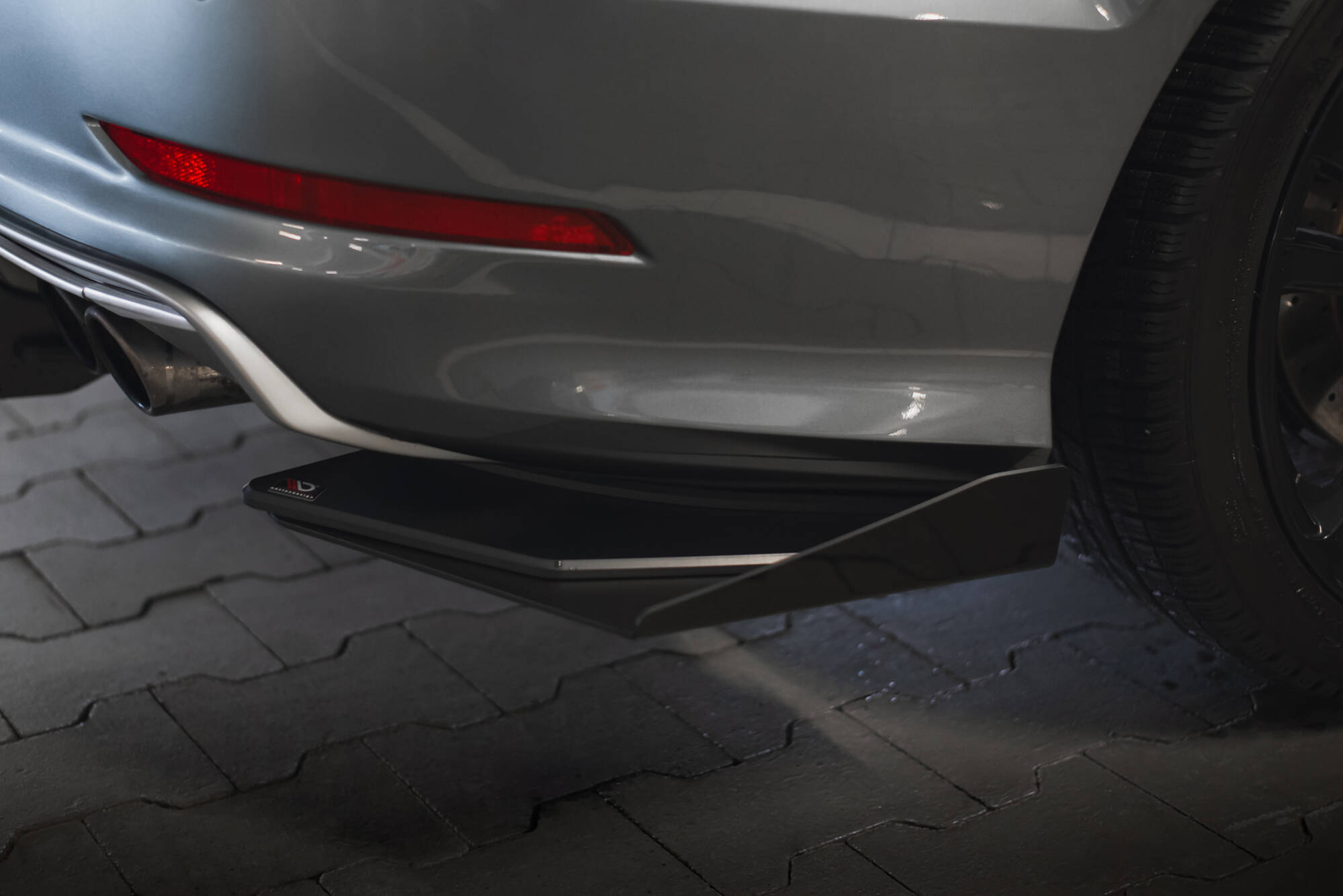 Hintere Seiten Flaps passend für Audi S3 Limousine 8V schwarz Hochglanz