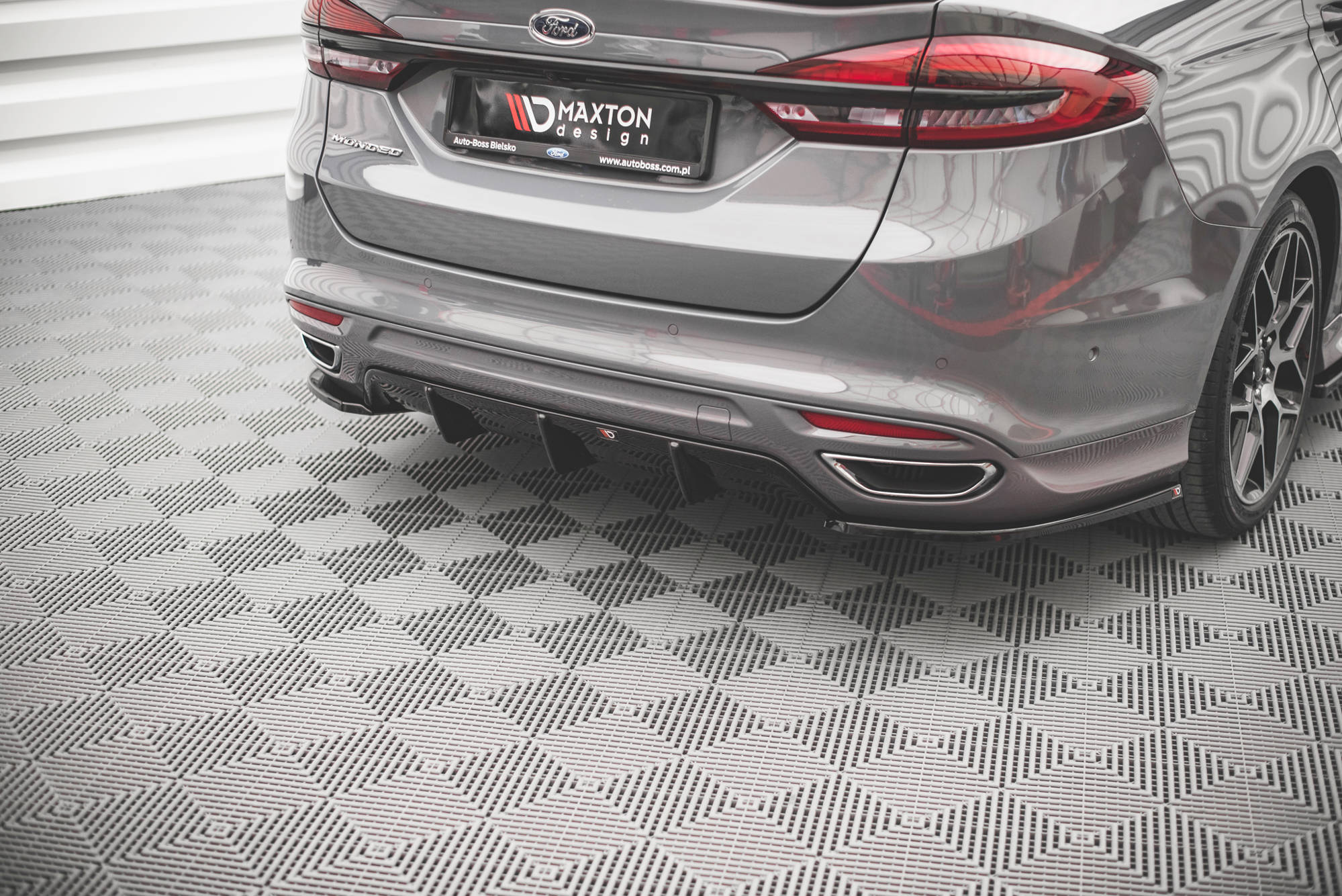 Street+ Heck Ansatz Flaps V.2 passend für Ford Mondeo ST-Line Mk5 FL schwarz Hochglanz