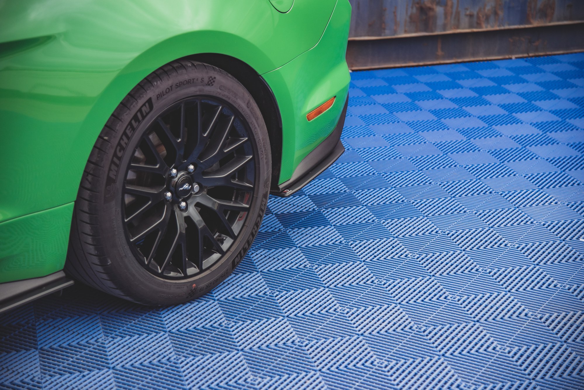 Street Pro Heck Ansatz Flaps V.1 passend für Ford Mustang GT Mk6 FL