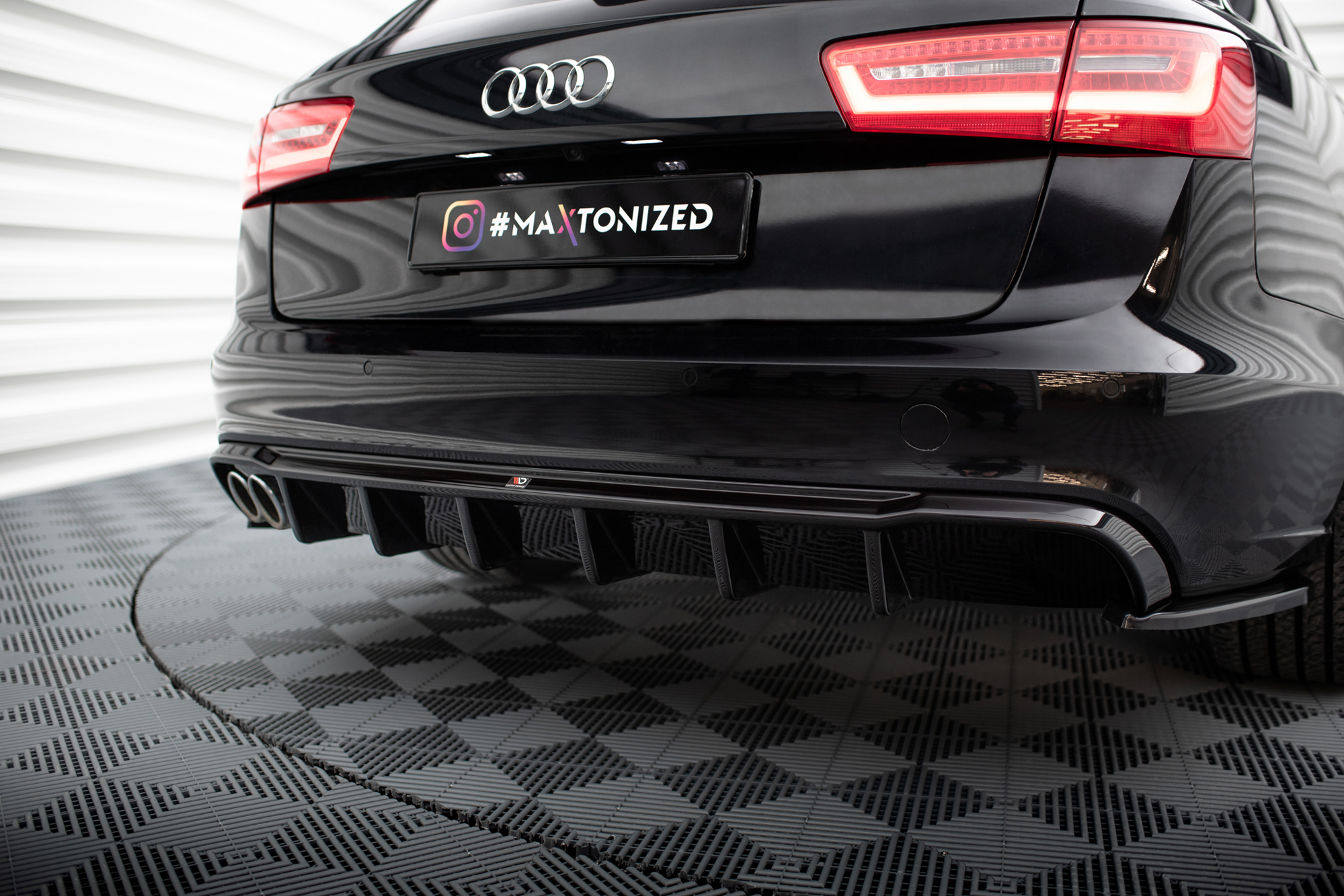Street+ Heck Ansatz Diffusor passend für Audi A6 Limousine / Avant C7 Doppelauspuff li. schwarz Hochglanz