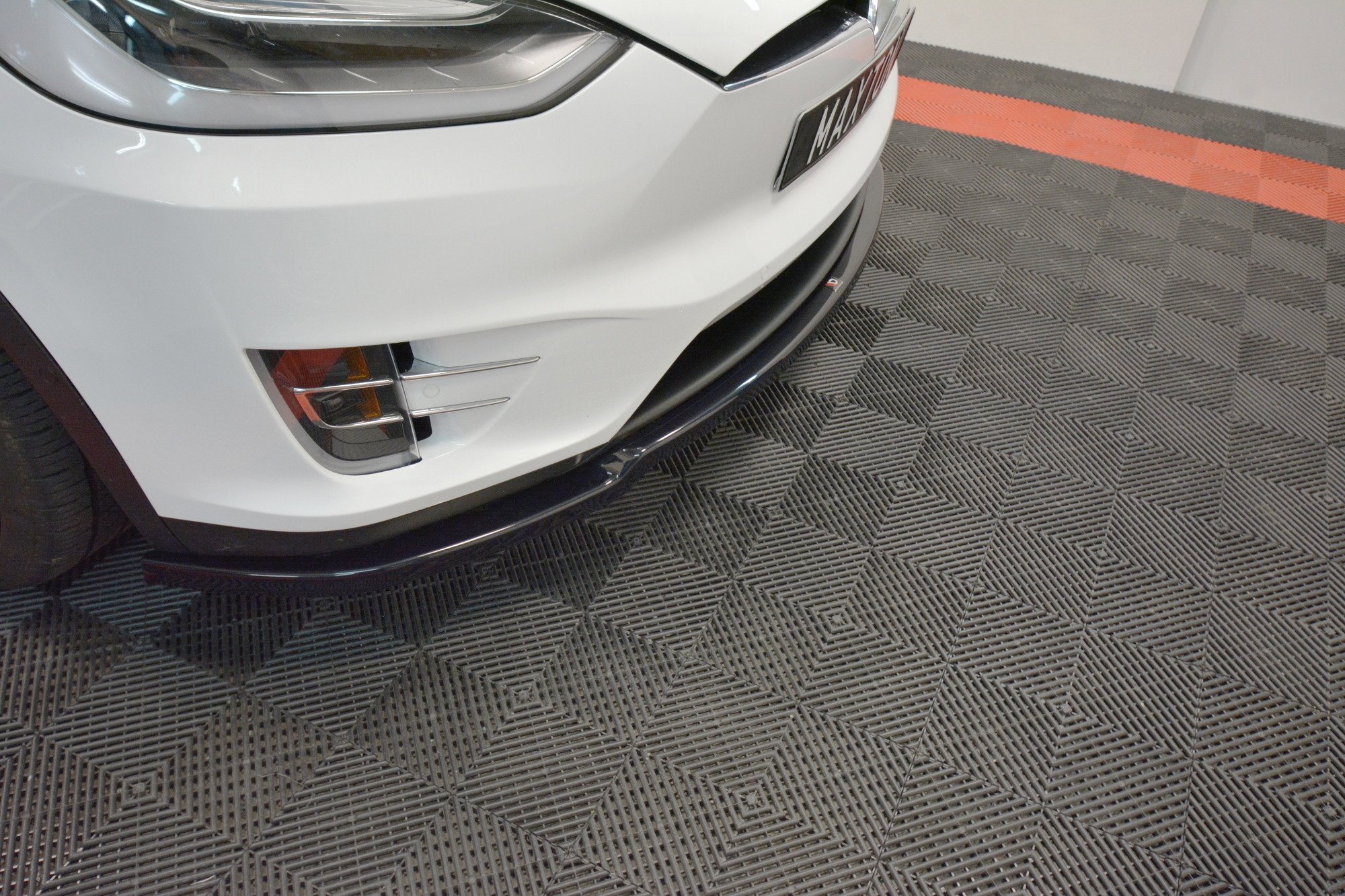 Frontlippe V.1 passend für Tesla MODEL X schwarz Hochglanz