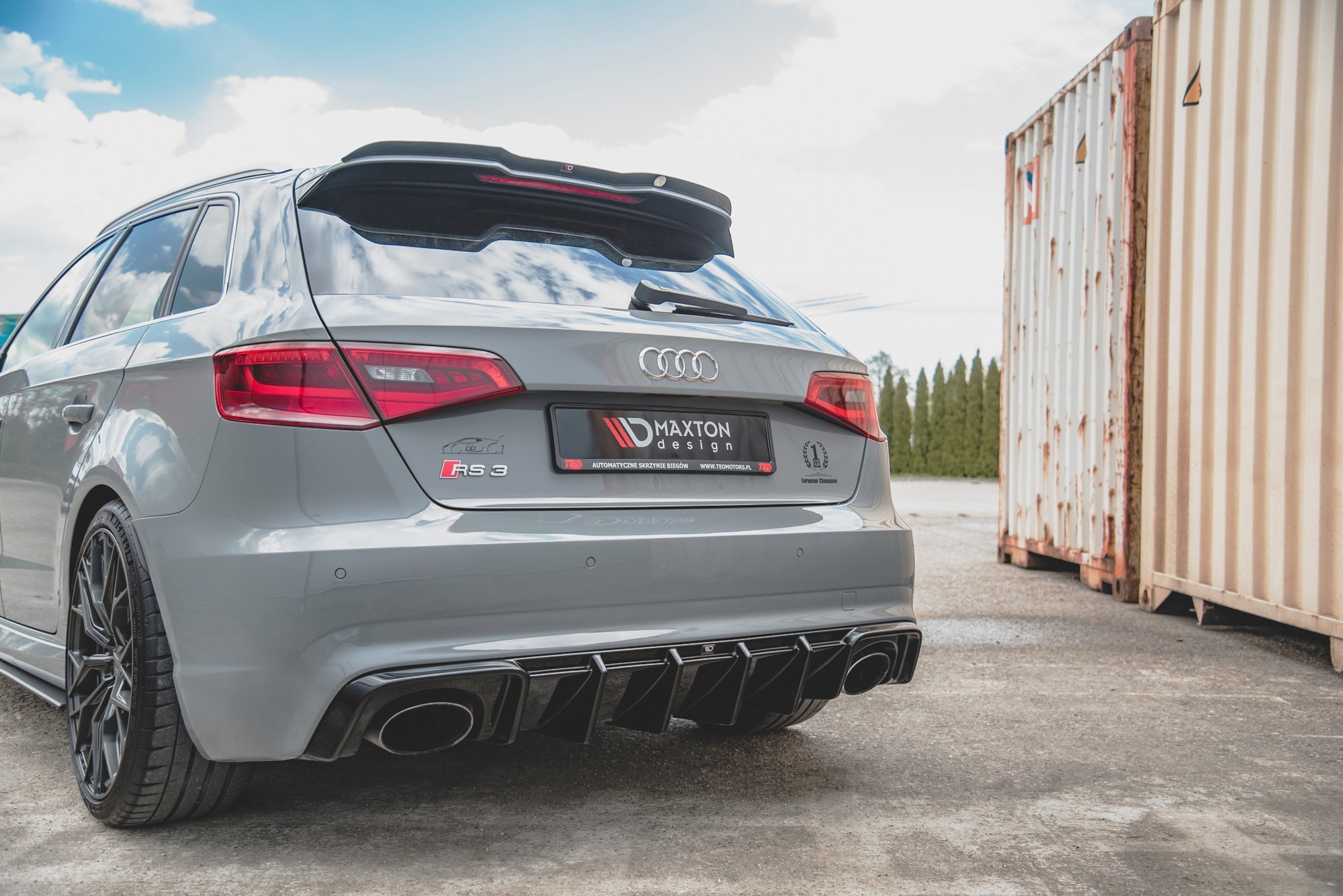 Diffusor Heck Ansatz für Audi RS3 8V Sportback schwarz Hochglanz