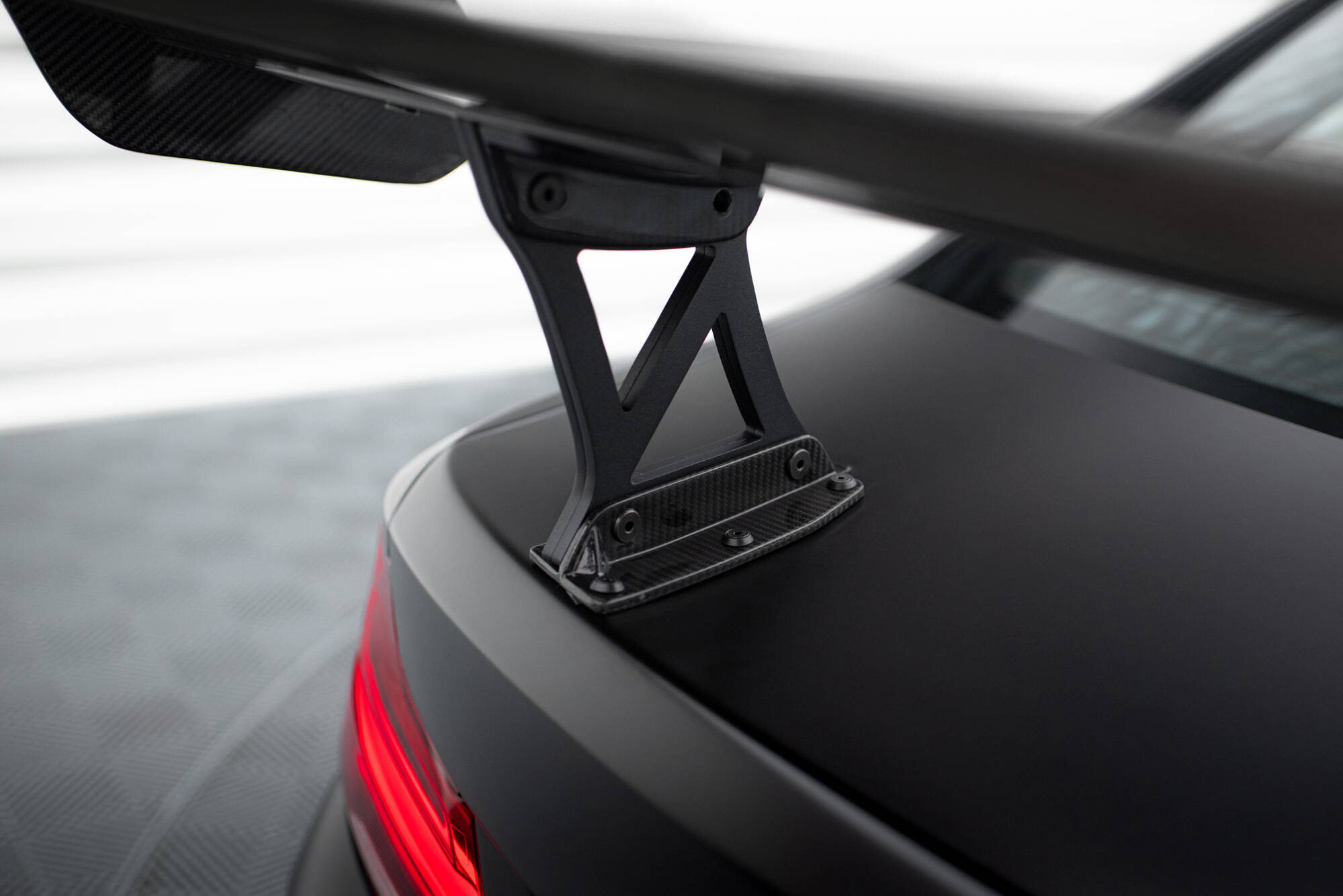 Carbon Heck Spoiler Heckflügel Standfuß Innen passend für BMW M2 F87 / 2 / 2 M-Paket F22