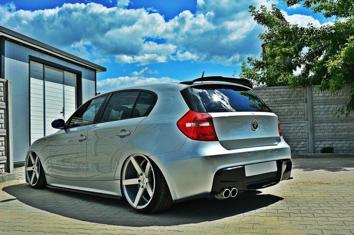 Heck Ansatz Flaps Diffusor für BMW 1er E87 Standard/M-Performance Carbon Look