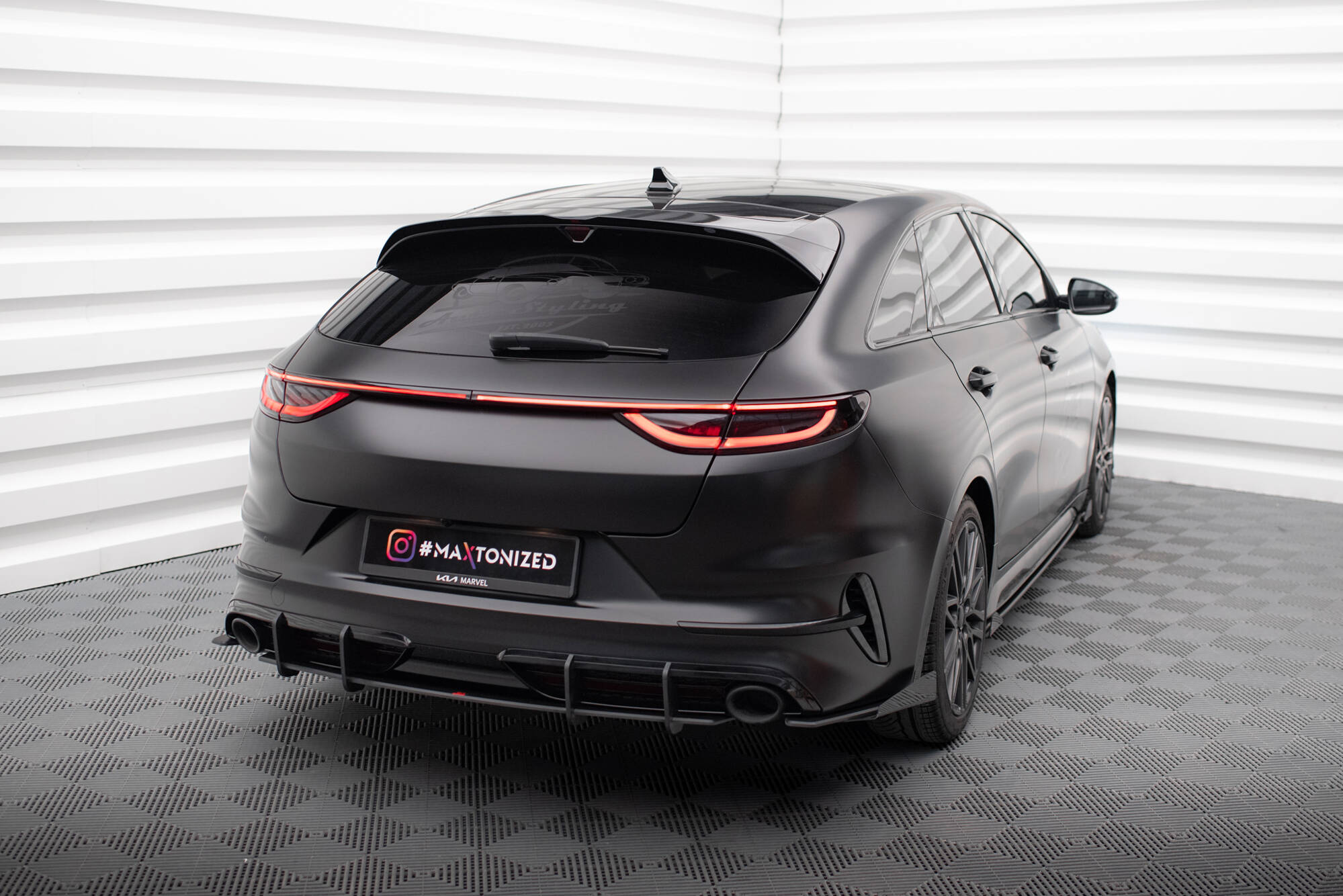 Street Pro Heckschürze Heck Ansatz Diffusor passend für Kia Proceed GT Mk1 FL rot