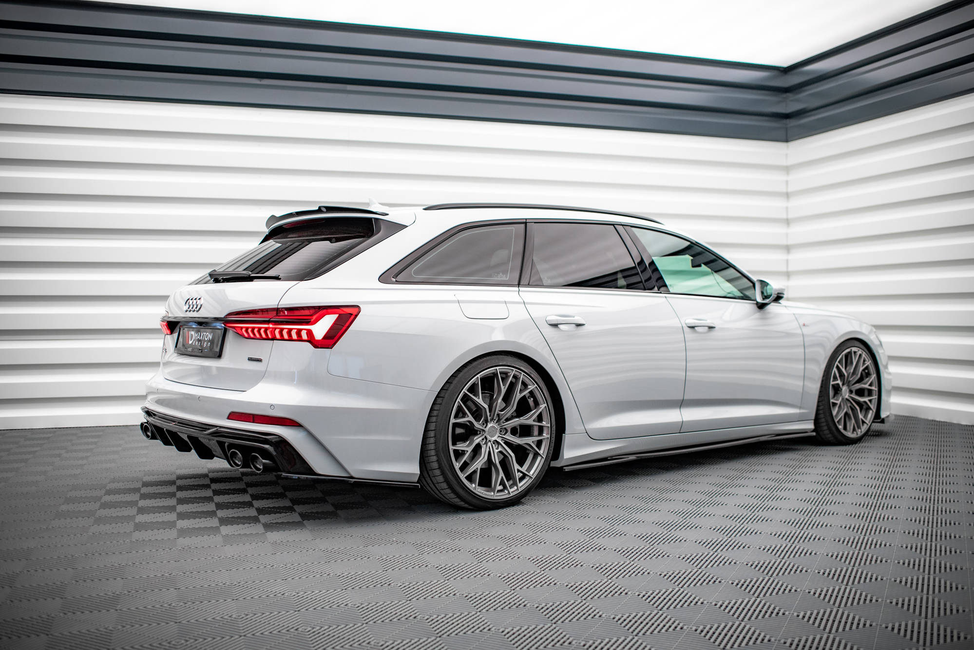 Street+ Heck Ansatz Diffusor + Endrohre chrom passend für Audi A6 S-Line / S6 C8 / C8 FL schwarz Hochglanz