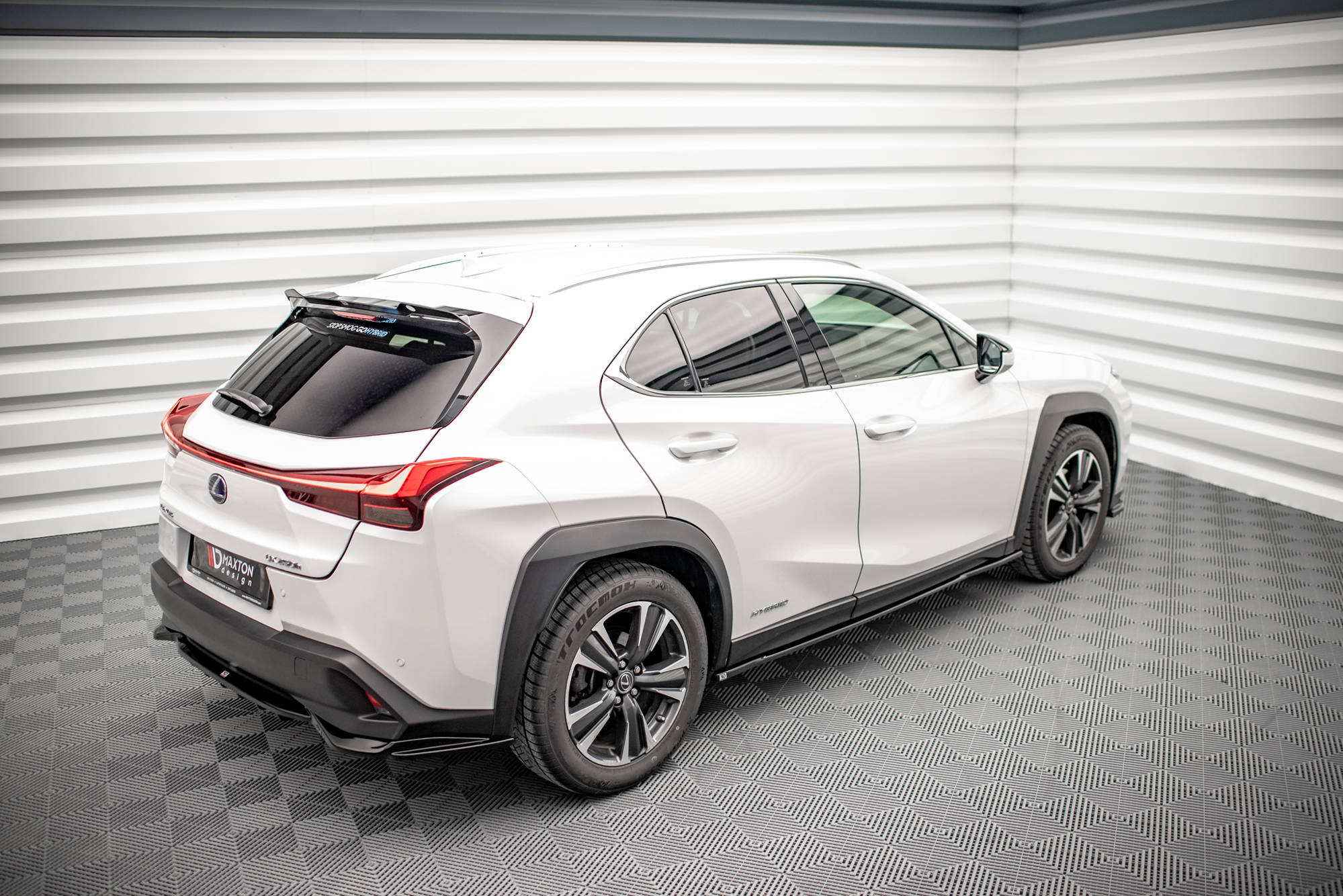 Street+ Seitenschweller Leisten passend für Lexus UX F-Sport Mk1 schwarz Hochglanz