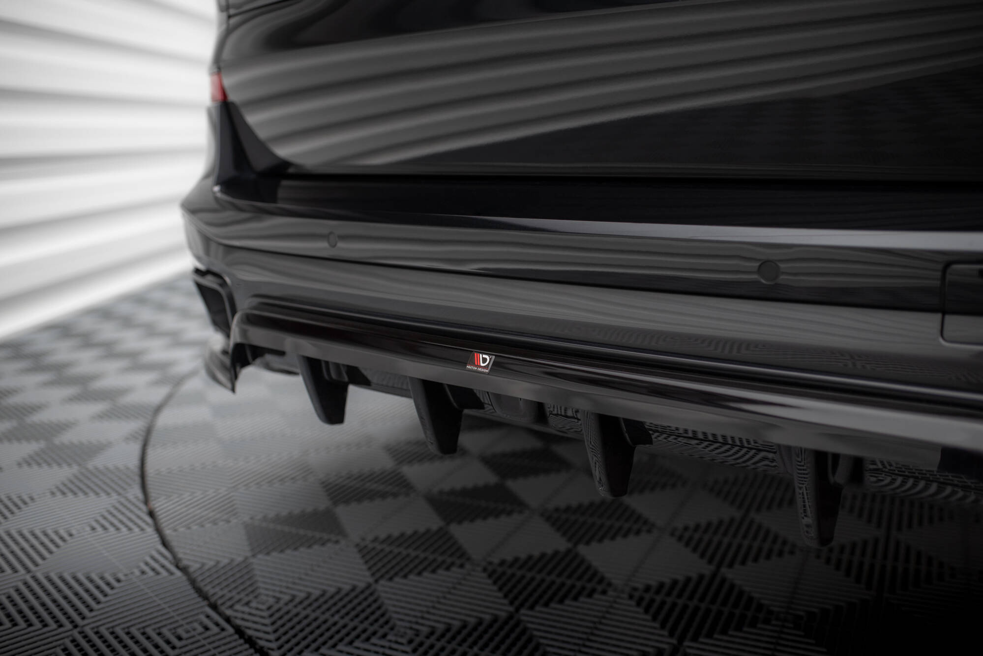 Street+ Mittlerer Diffusor RACE Heck Ansatz passend für BMW X5 M-Paket G05 schwarz Hochglanz