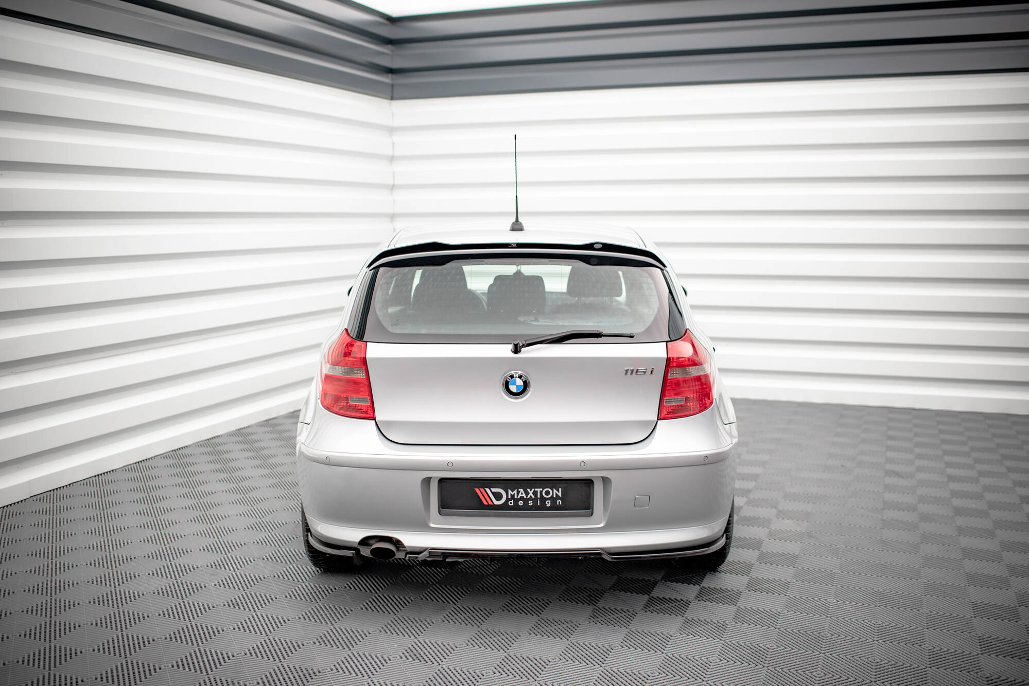 Heck Spoiler Aufsatz Abrisskante V.2 passend für BMW 1er E81 FL schwarz Hochglanz