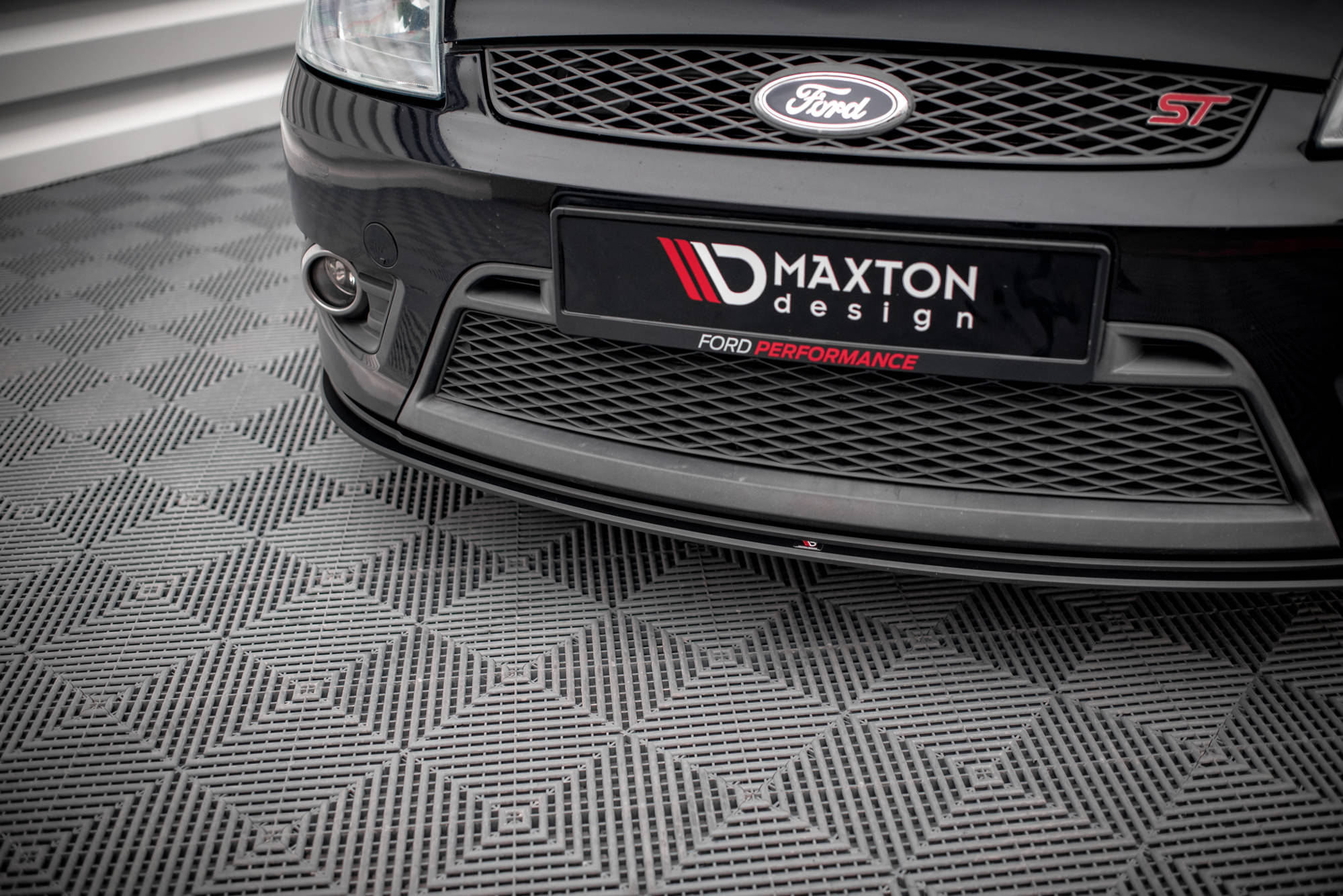 Street Pro Spoilerlippe Front Ansatz passend für Ford Fiesta ST Mk6 rot