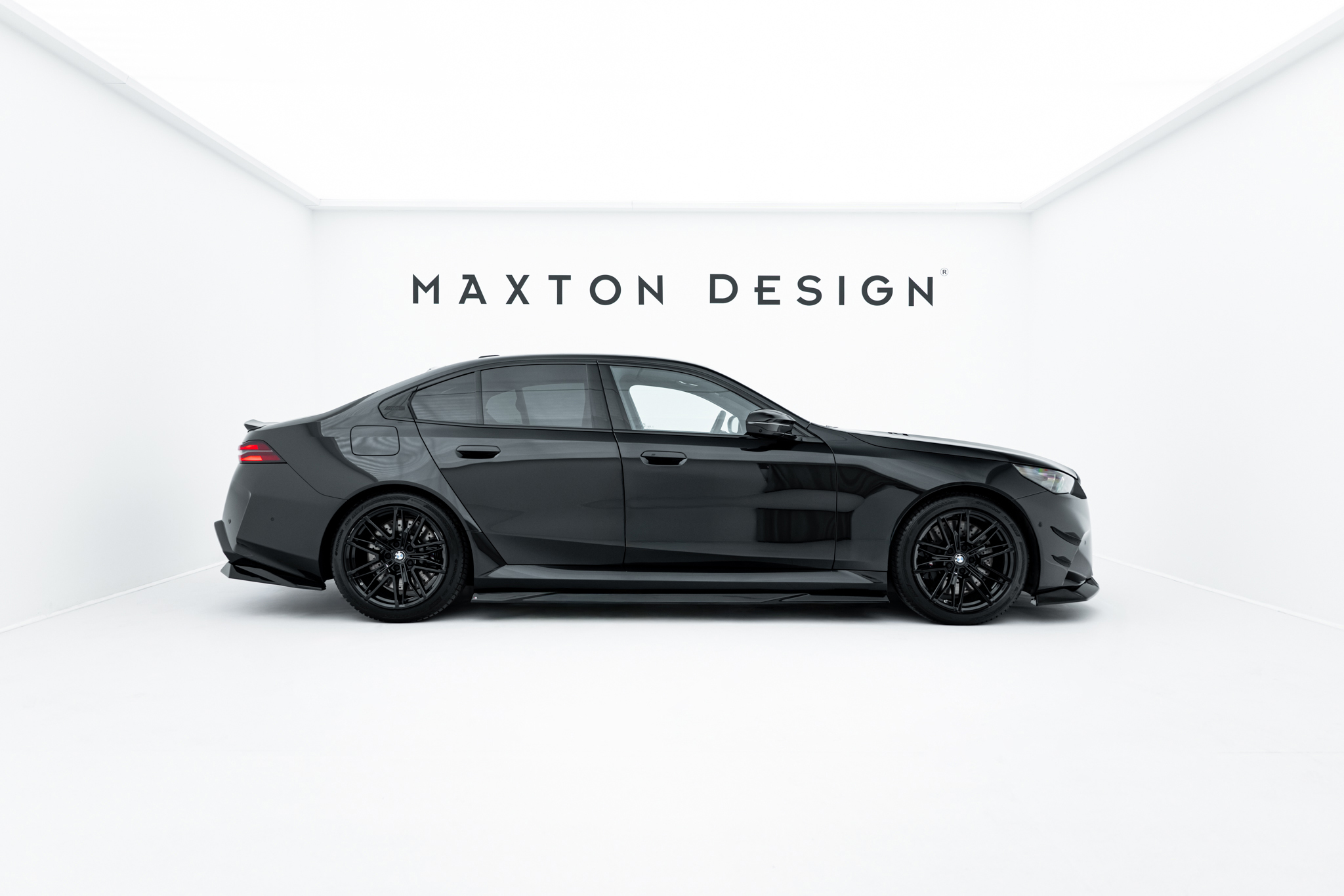 Street+ Seitenschweller Leisten passend für BMW M5 Limousine / Touring G90 schwarz Hochglanz