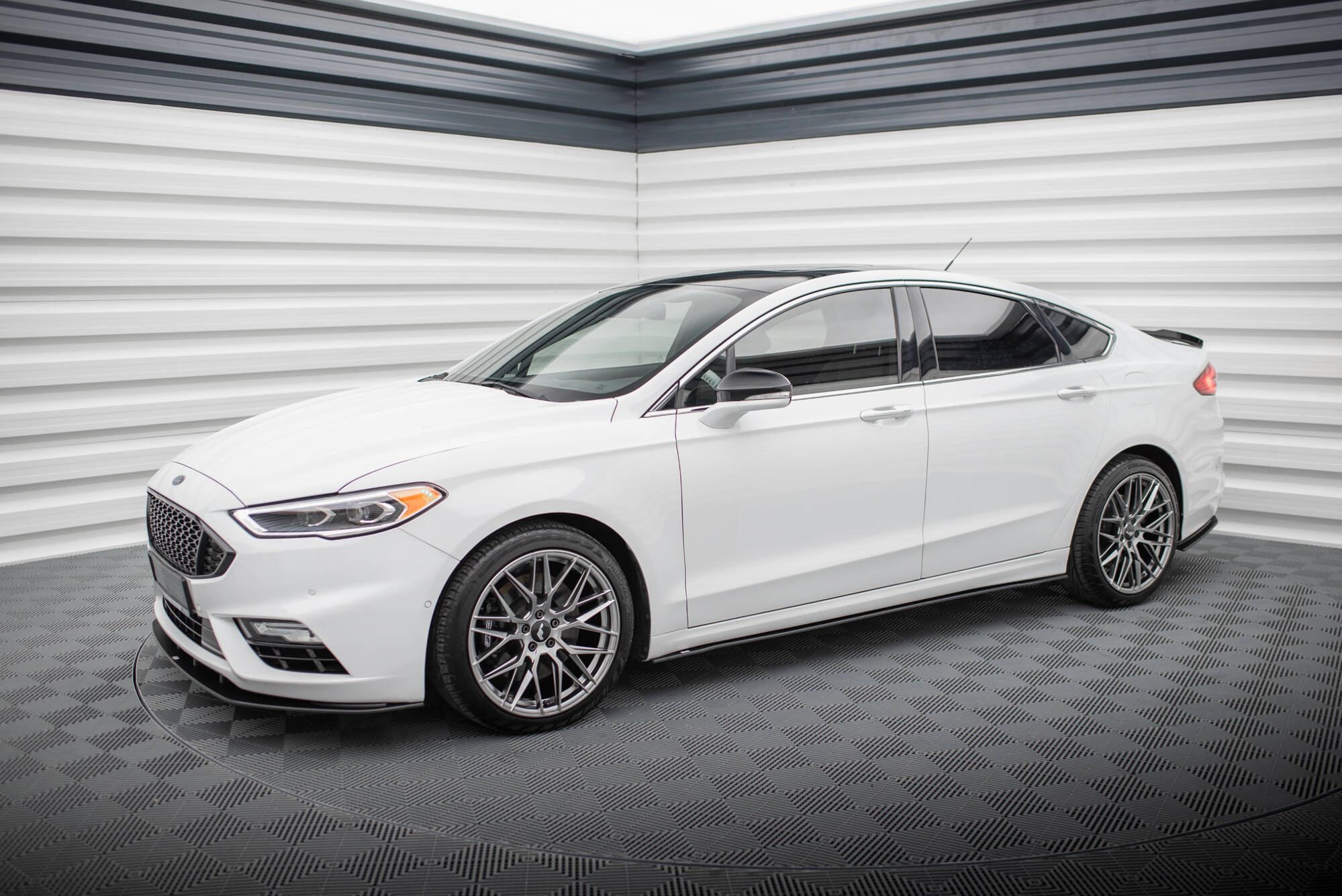 Street Pro Seitenschweller Leisten passend für Ford Mondeo Sport Mk5 FL / Fusion Sport Mk2 FL rot