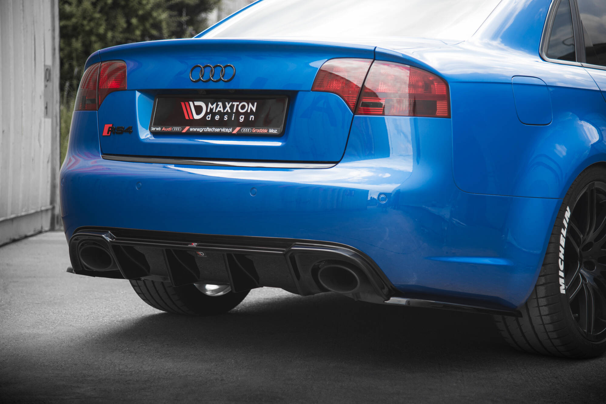 Heck Ansatz Flaps Diffusor V.2 für Audi RS4 Limousine B7 schwarz Hochglanz