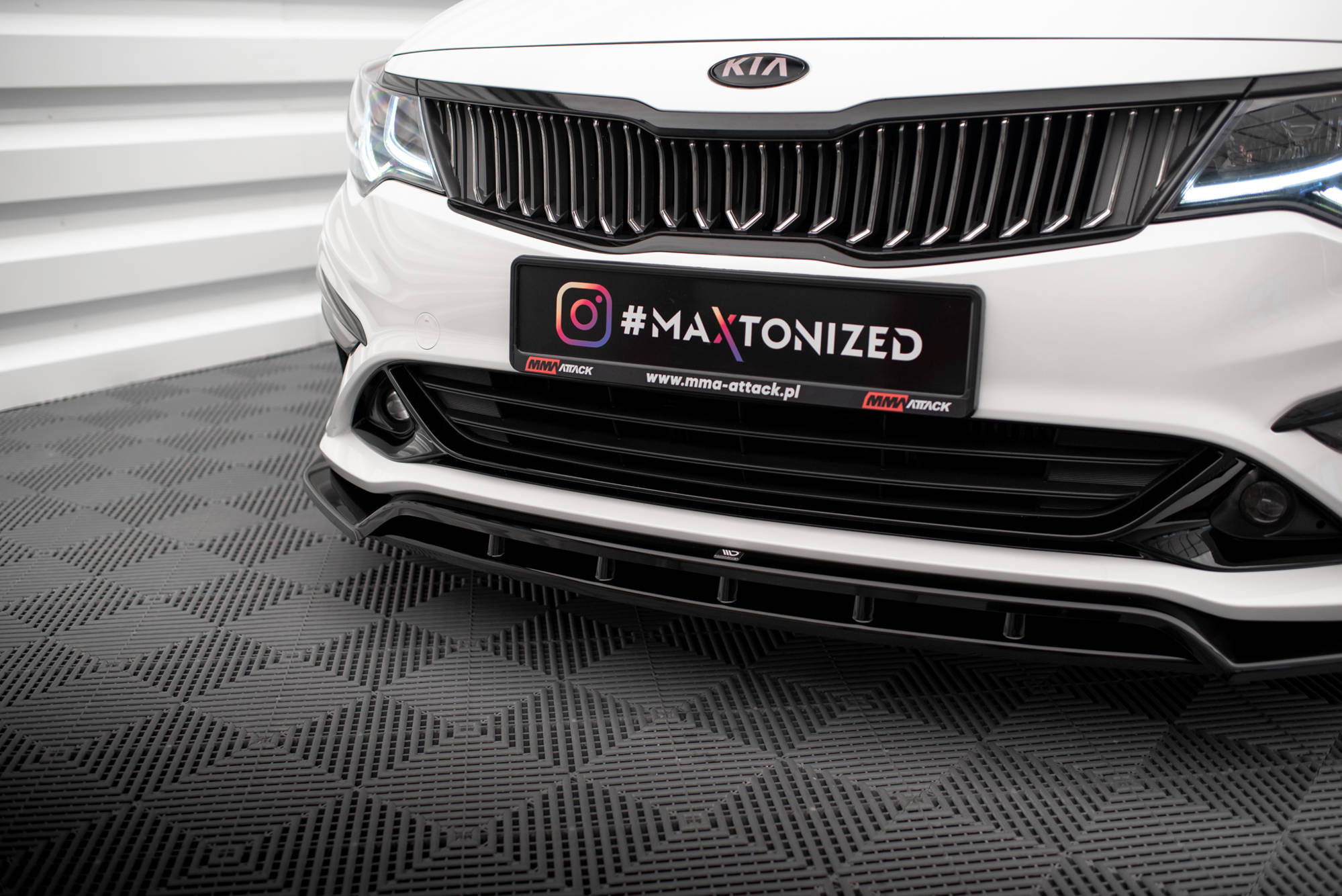 Street+ Spoilerlippe Front Ansatz V.1 passend für Kia Optima Mk4 FL schwarz Hochglanz