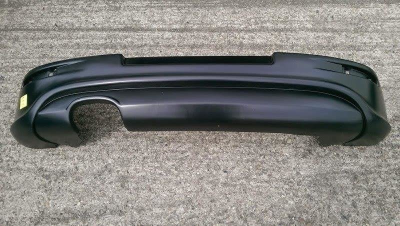 Heckschürze passend für VW Golf 5 R32 mit 1 Endrohr passend für GTI Auspuff