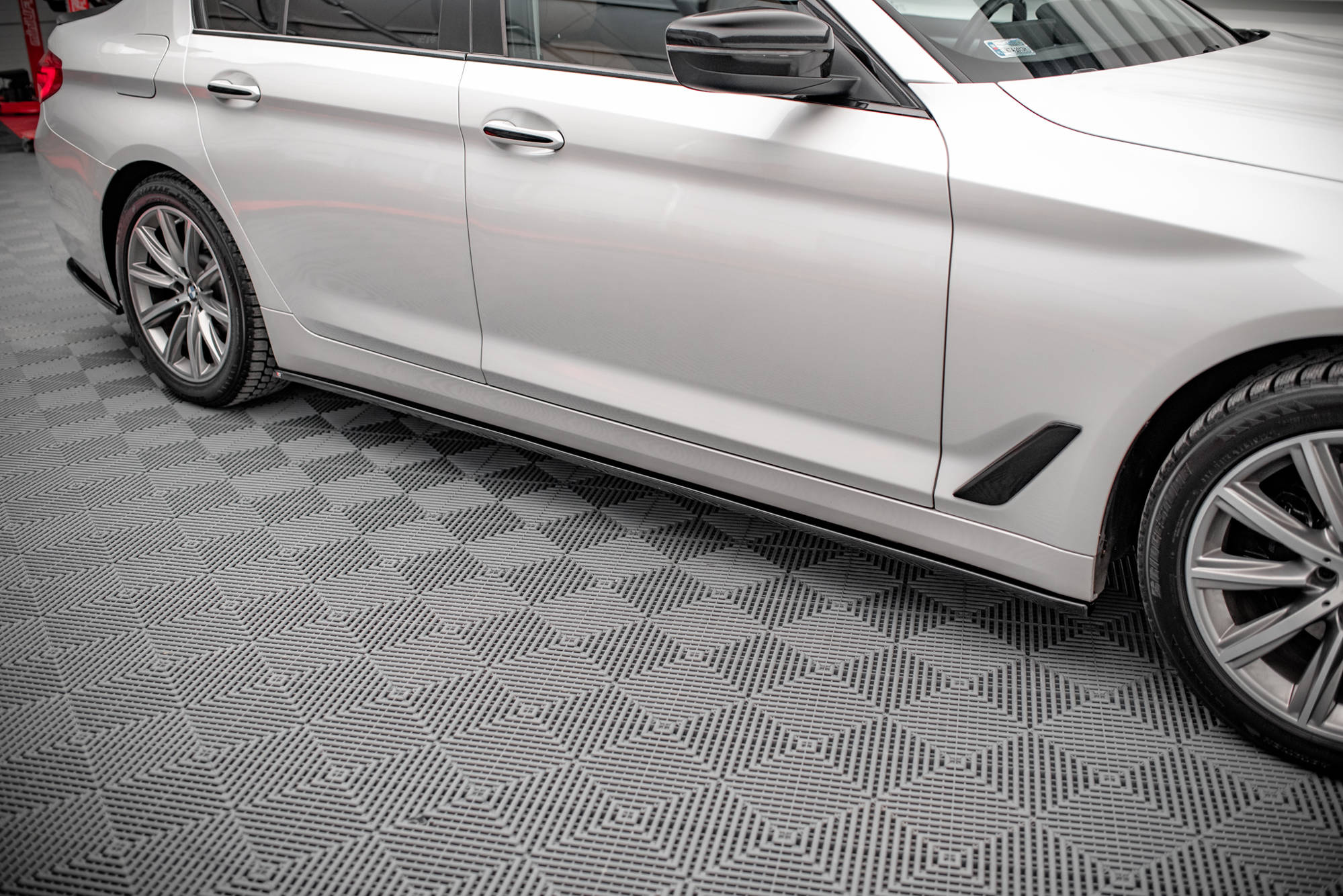 Street+ Seitenschweller Leisten passend für BMW 5er G30 / G31 schwarz Hochglanz