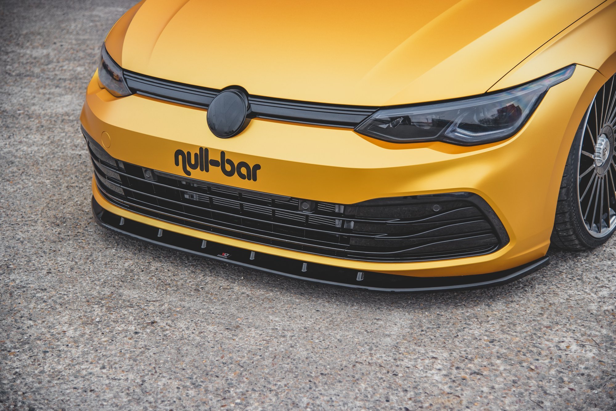 Front Ansatz V.1 für VW Golf Mk8 schwarz Hochglanz