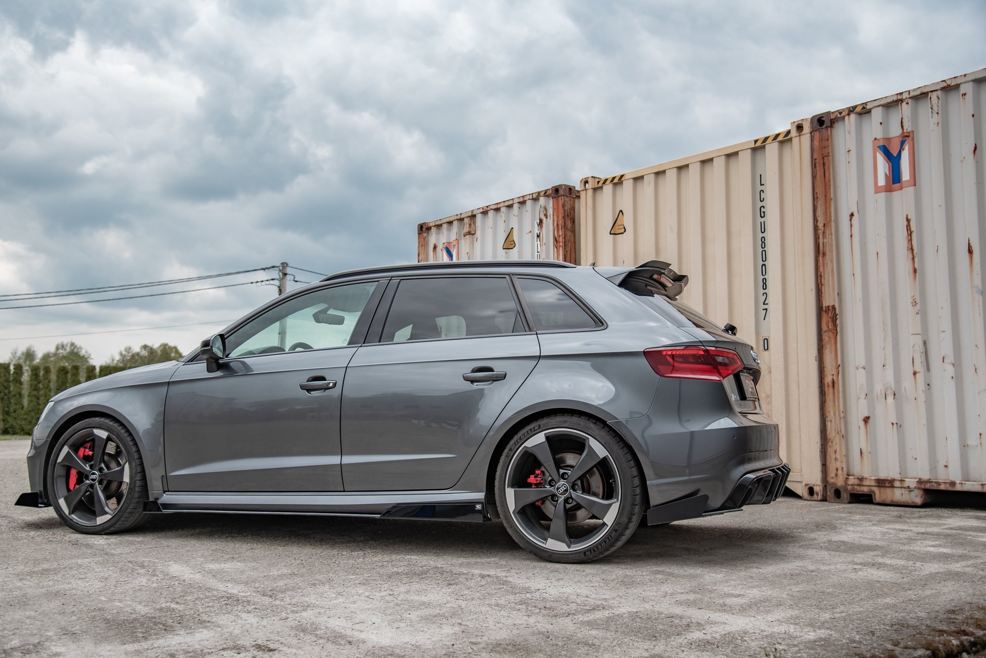 Street Pro Heck Ansatz Flaps Diffusor + Flaps für Audi RS3 8V Sportback schwarz Hochglanz