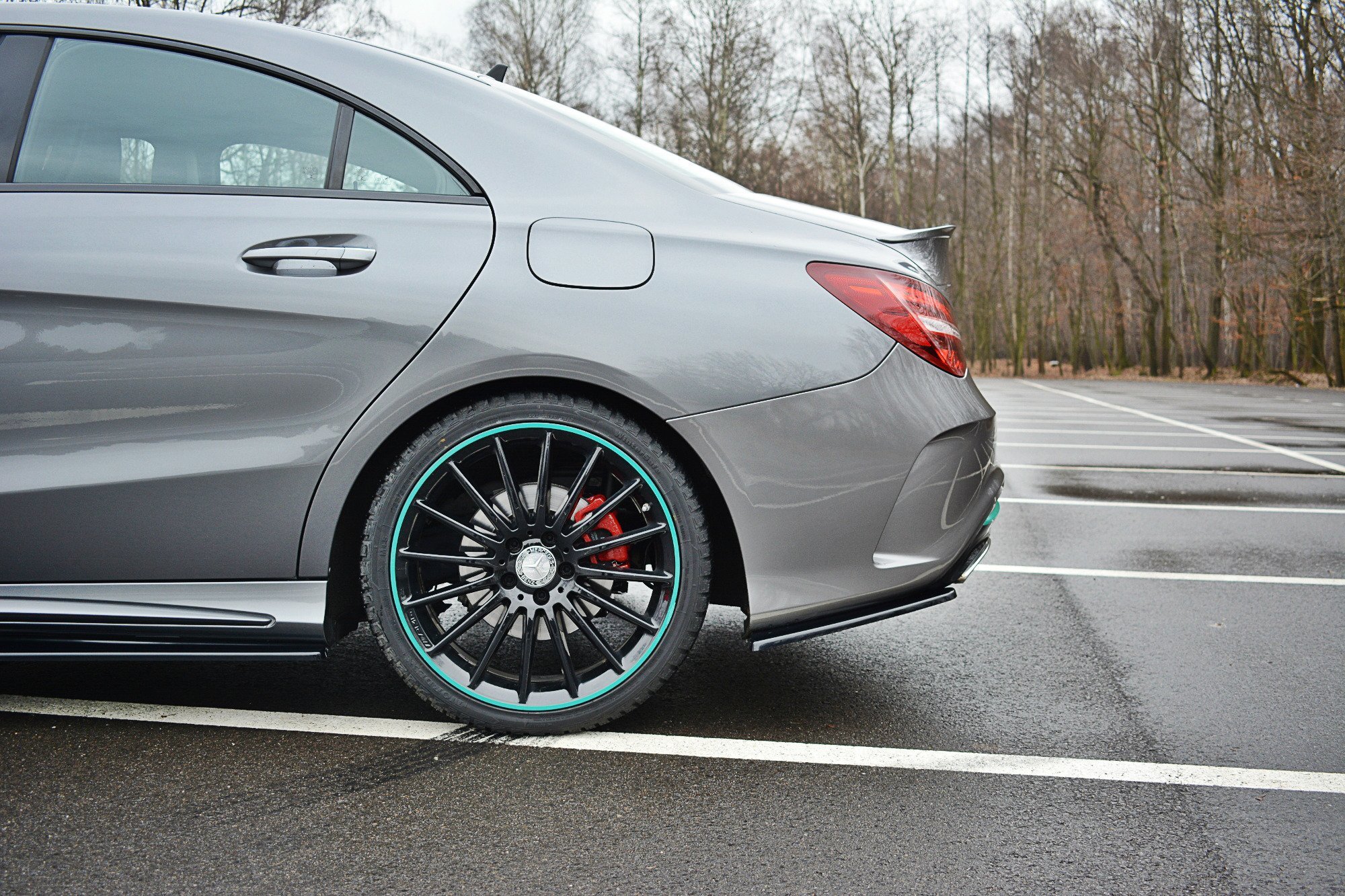 Heck Ansatz Flaps Diffusor für Mercedes-Benz CLA AMG-Line C117 schwarz Hochglanz