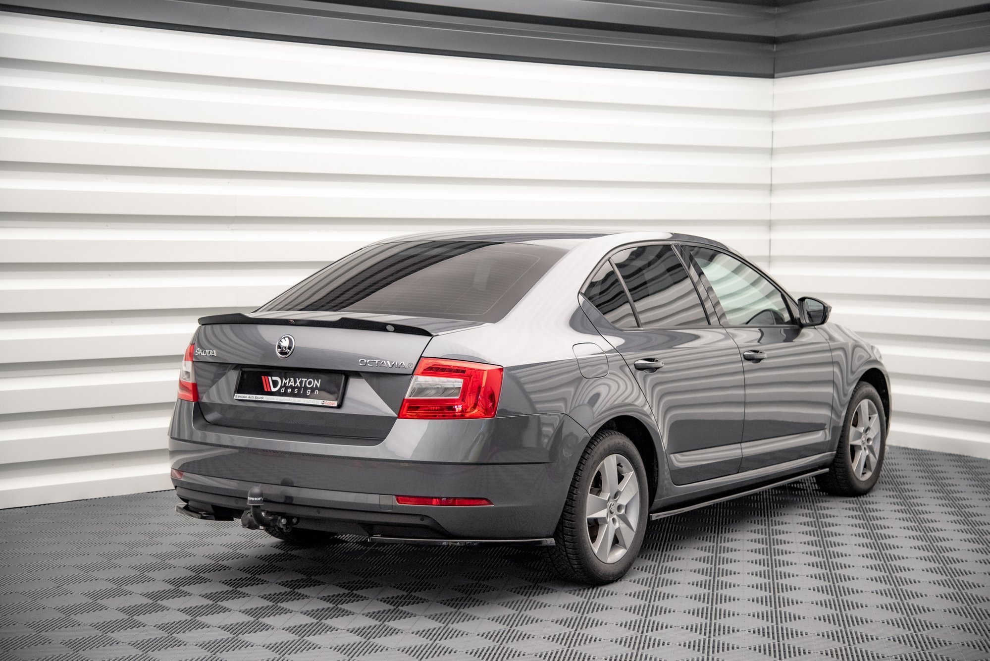 Heck Spoiler Aufsatz Abrisskante passend für Skoda Octavia Liftback Mk3 FL schwarz Hochglanz