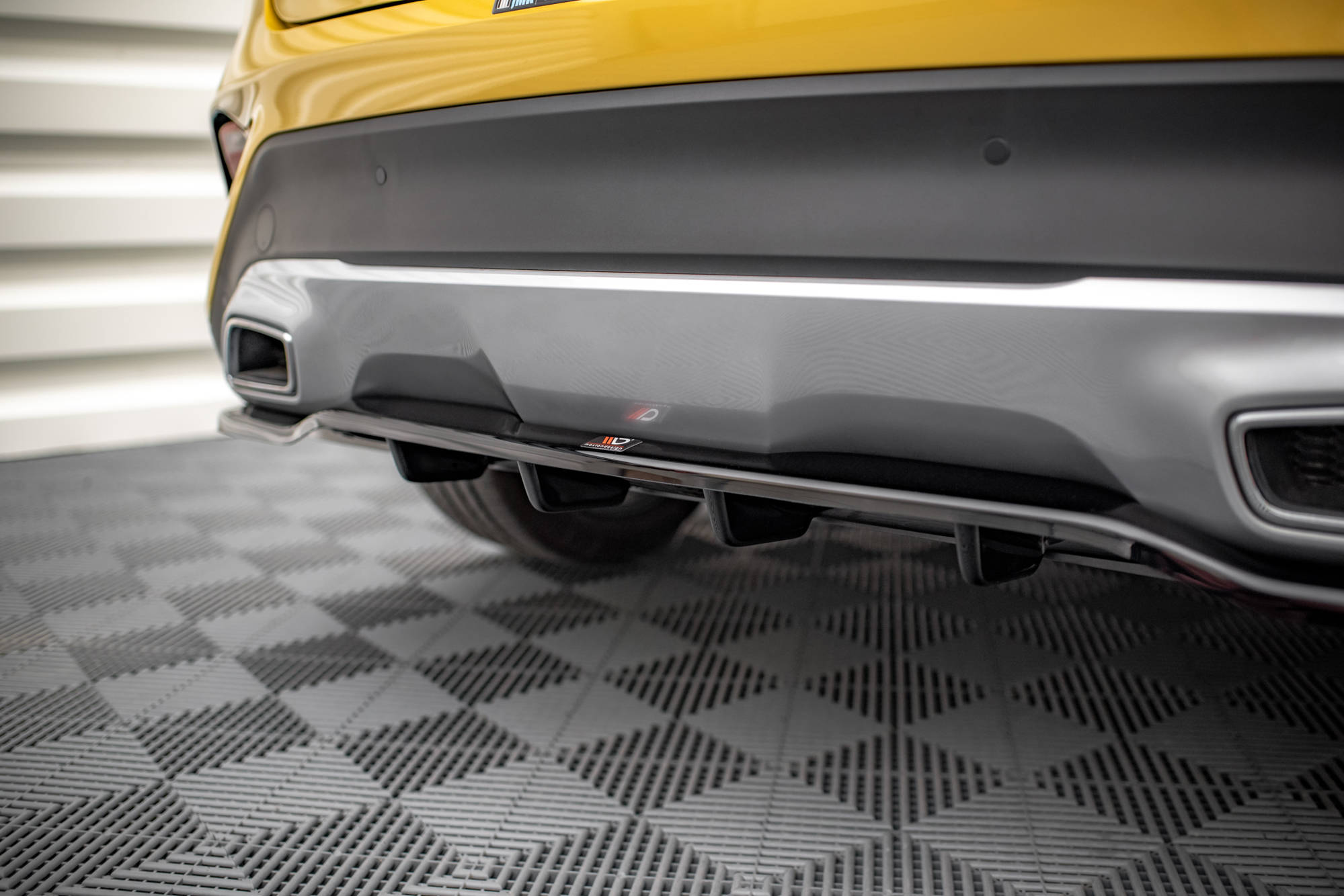 Street+ Mittlerer Diffusor RACE Heck Ansatz passend für Kia XCeed Mk1 schwarz Hochglanz