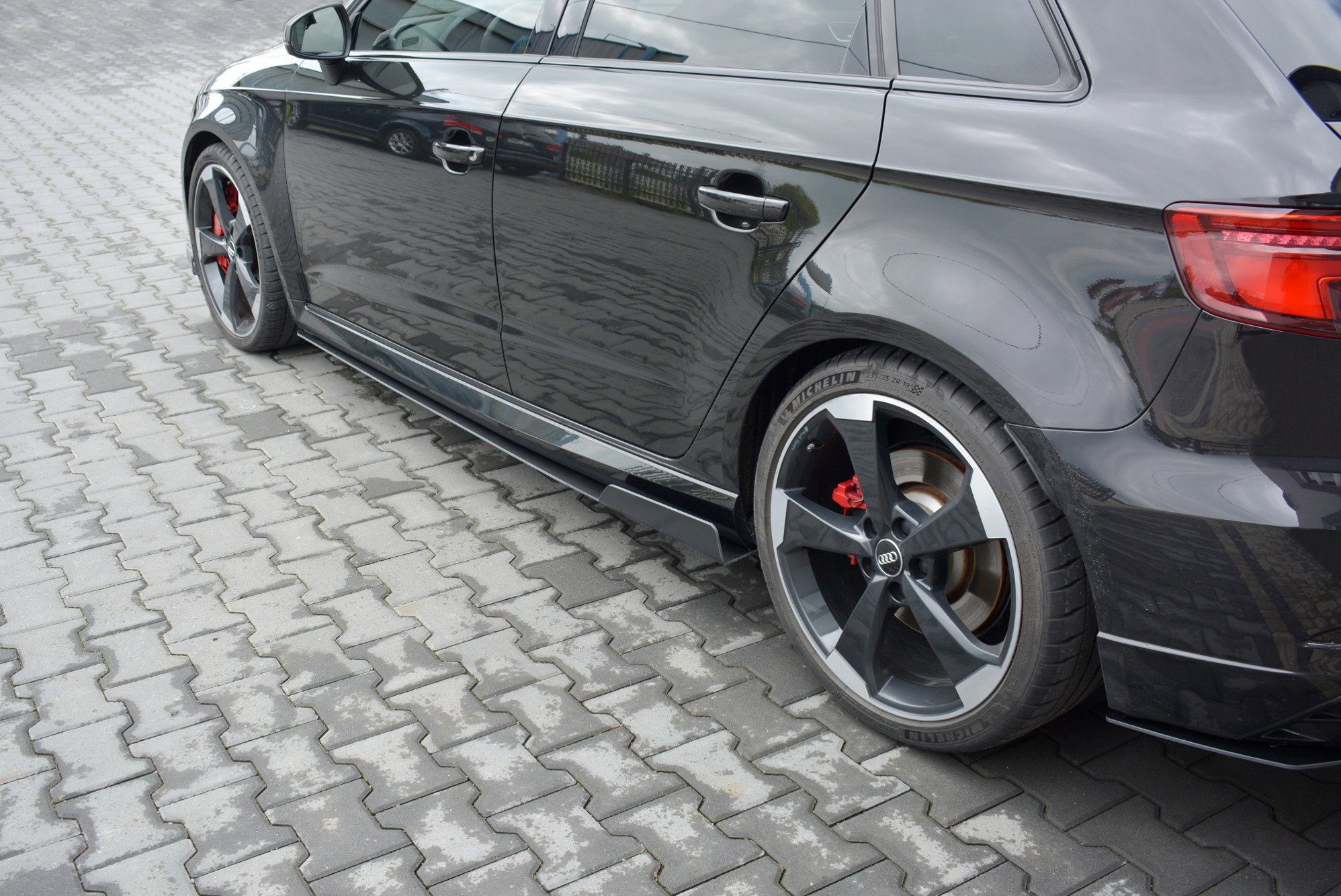 Sport Seitenschweller Ansatz V.2 für Audi RS3 Sportback 8V Facelift