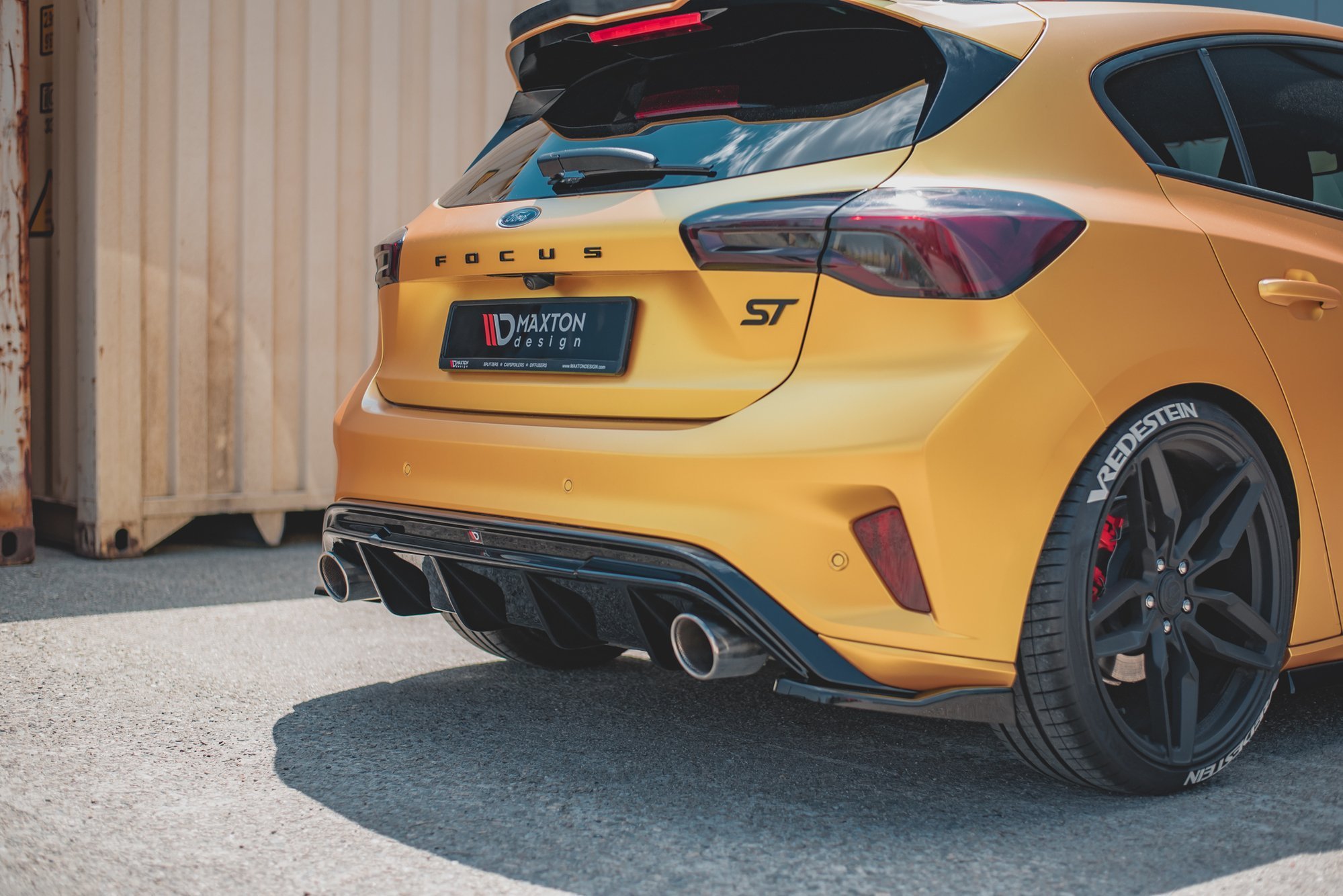 Diffusor Heck Ansatz V.3 für Ford Focus Hatchback ST Mk4 schwarz Hochglanz