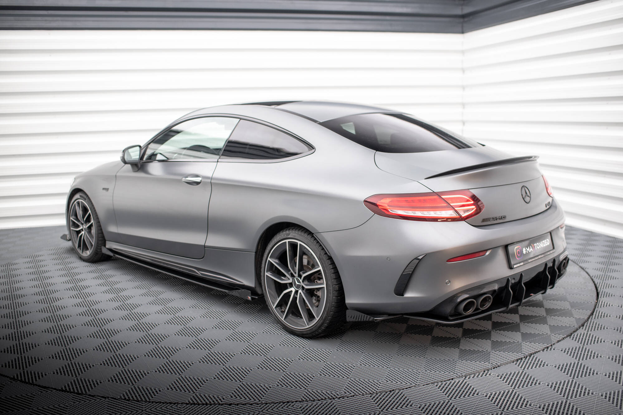 Street Pro Heck Ansatz Flaps passend für Mercedes-AMG C43 Coupe / Cabrio C205 FL / A205 FL schwarz Hochglanz