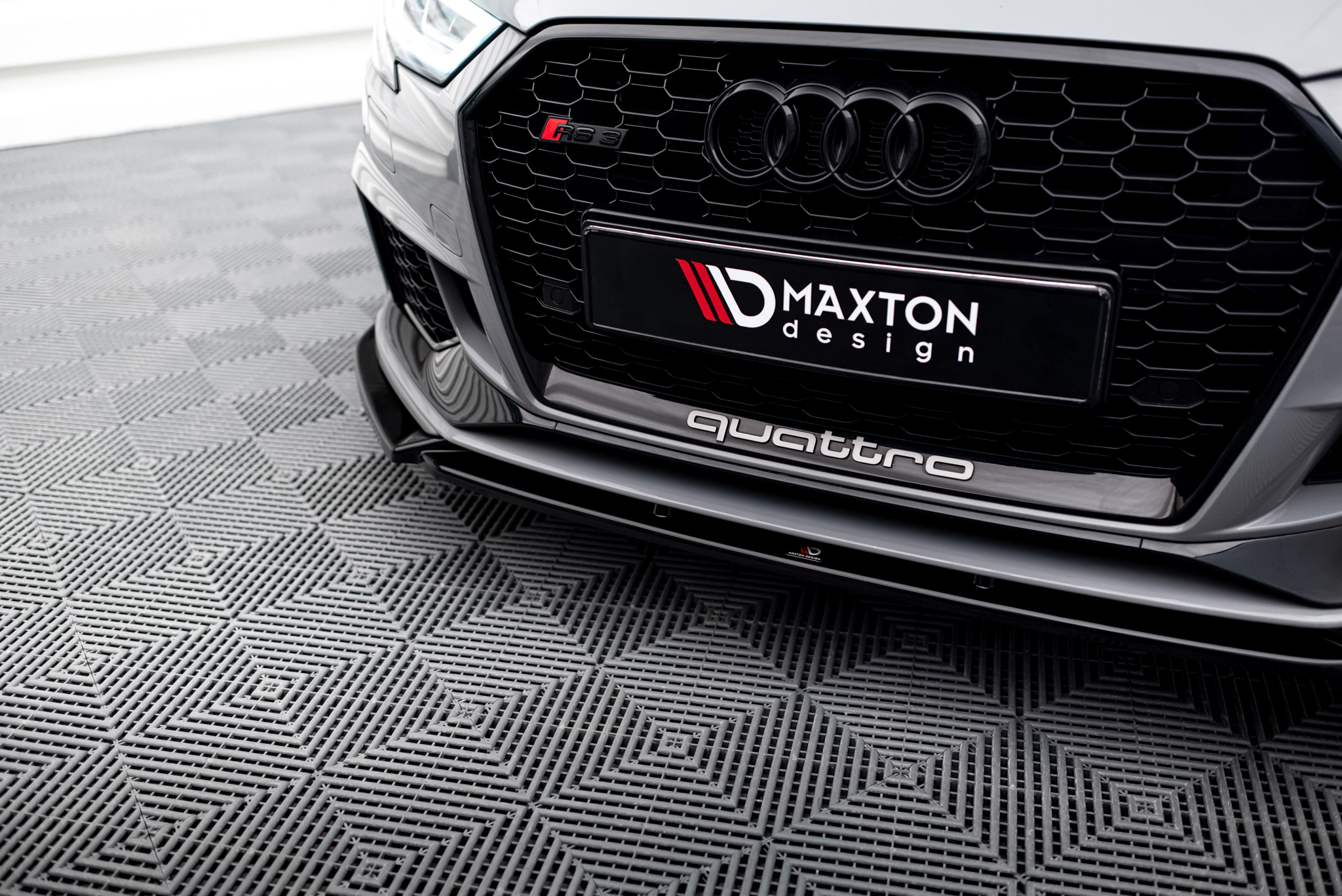 Front Ansatz V.4 für Audi RS3 8V FL Sportback schwarz Hochglanz