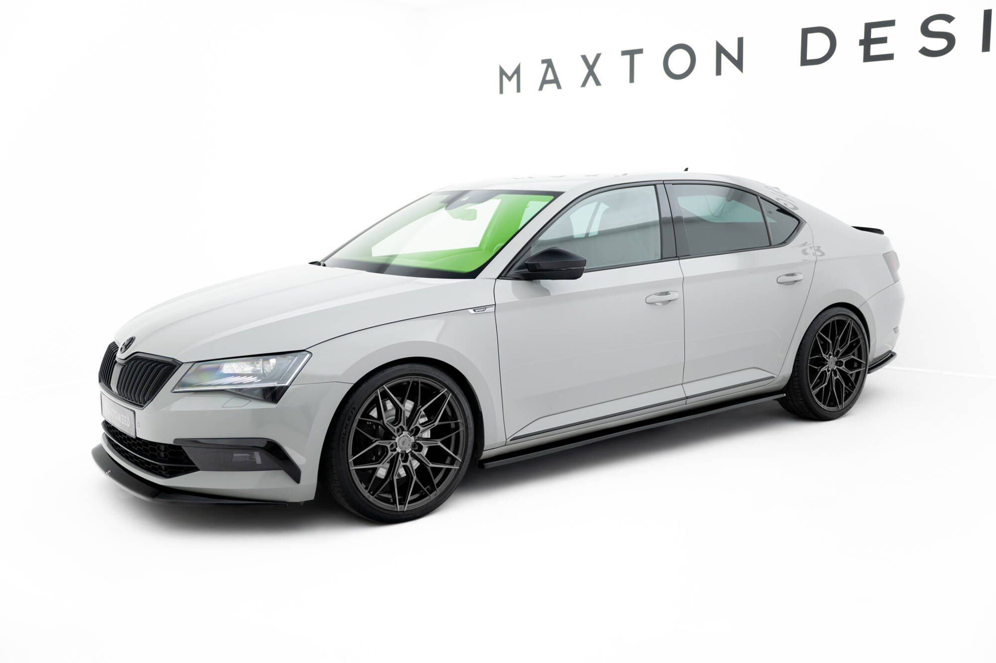 Street+ Seitenschweller Leisten passend für Skoda Superb Liftback / Combi Mk3 schwarz Hochglanz