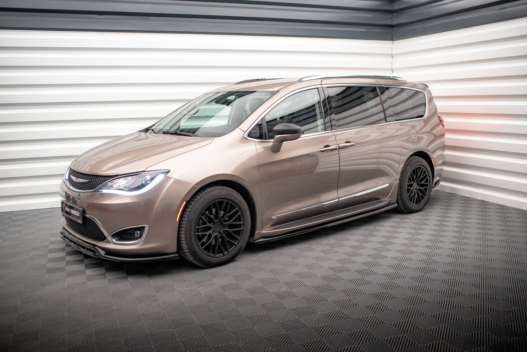 Seitenschweller Ansatz Paar V.1 passend für Chrysler Pacifica Mk2 schwarz Hochglanz