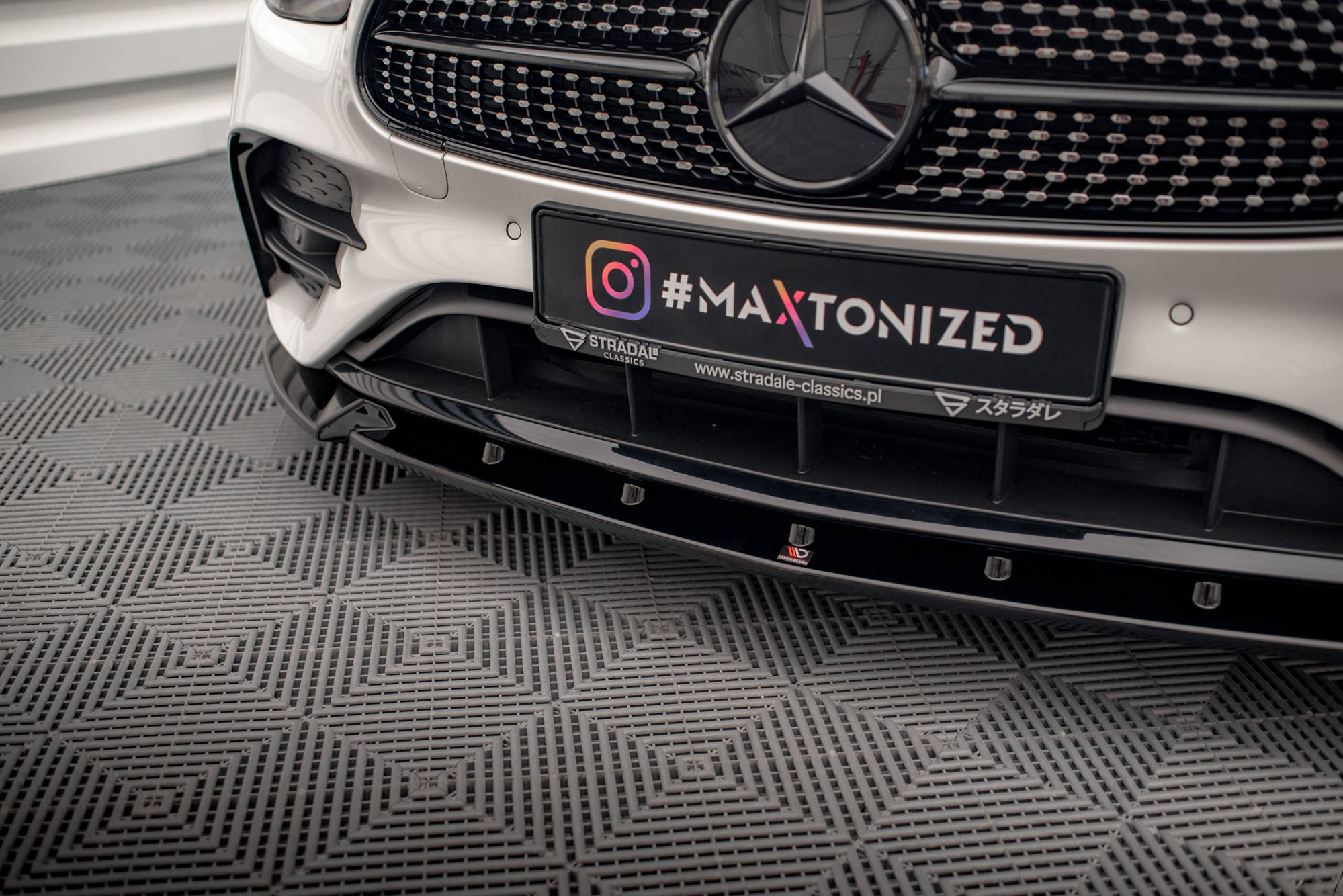 Street+ Spoilerlippe Front Ansatz V.2 passend für Mercedes E AMG-Line W213 FL schwarz Hochglanz