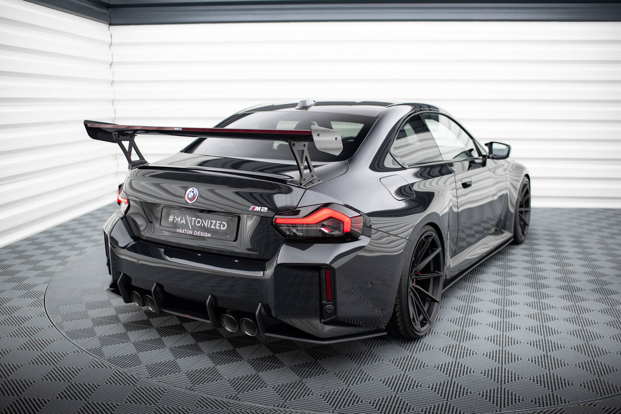 Street Pro Heck Ansatz Flaps V.1 passend für BMW M2 G87 schwarz Hochglanz rot
