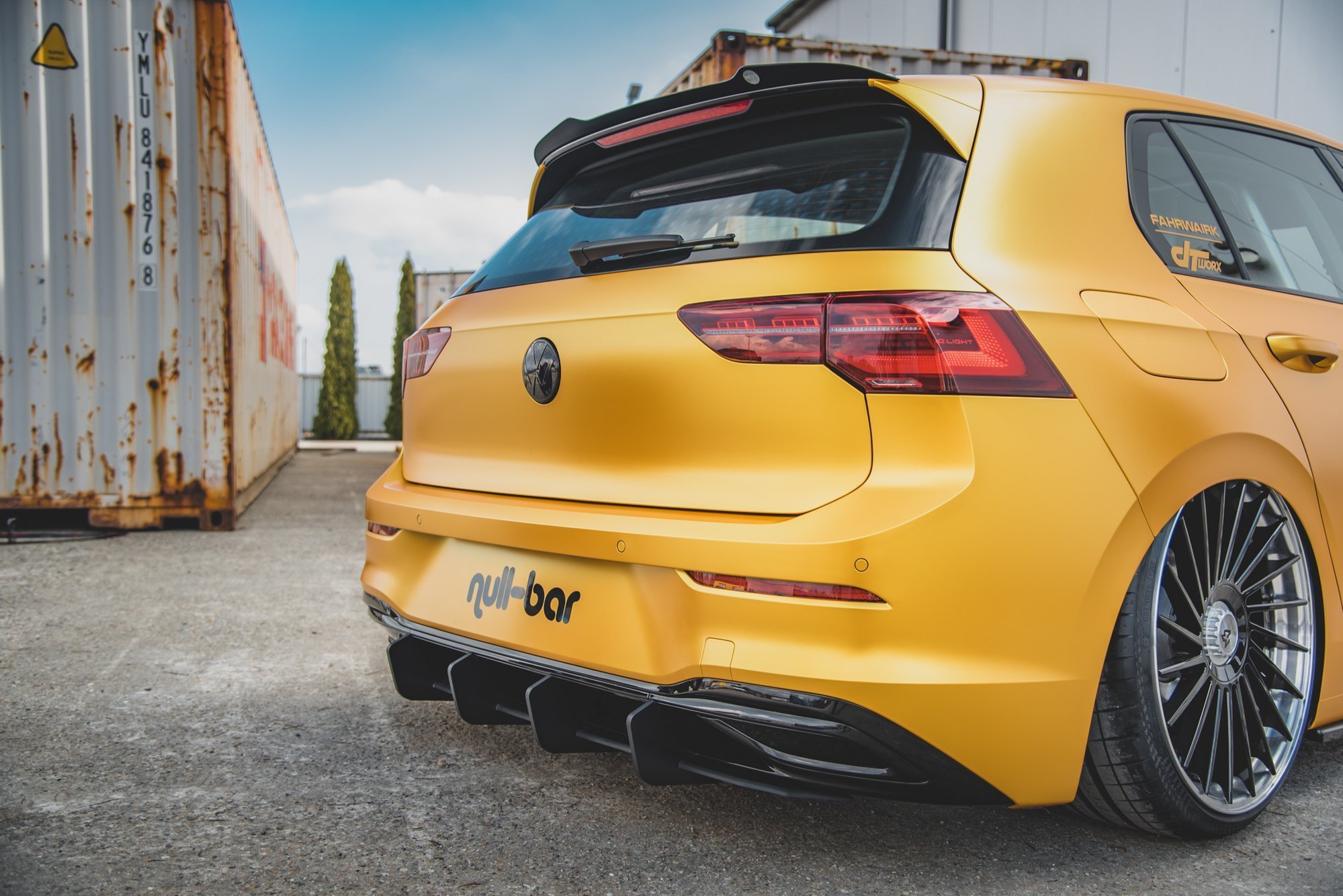 Robuste Racing Heckschürze V.2 für Volkswagen Golf Mk8