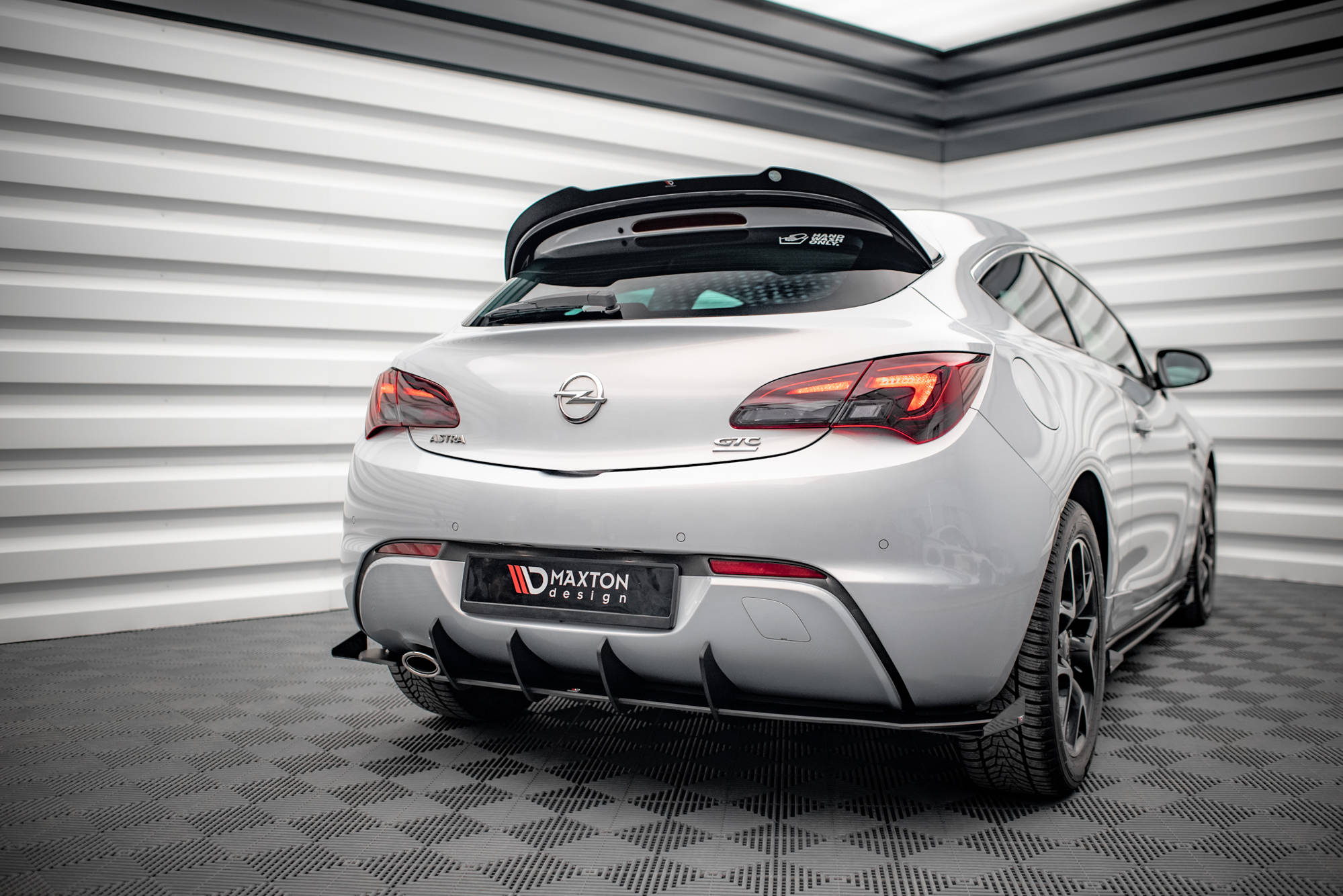 Street Pro Heckschürze Heck Ansatz Diffusor passend für Opel Astra GTC OPC-Line J rot+ Hochglanz Flaps