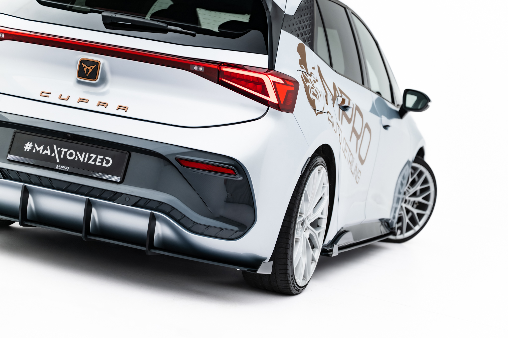 Diffusor Flaps passend für CUPRA Born Mk1 schwarz Hochglanz