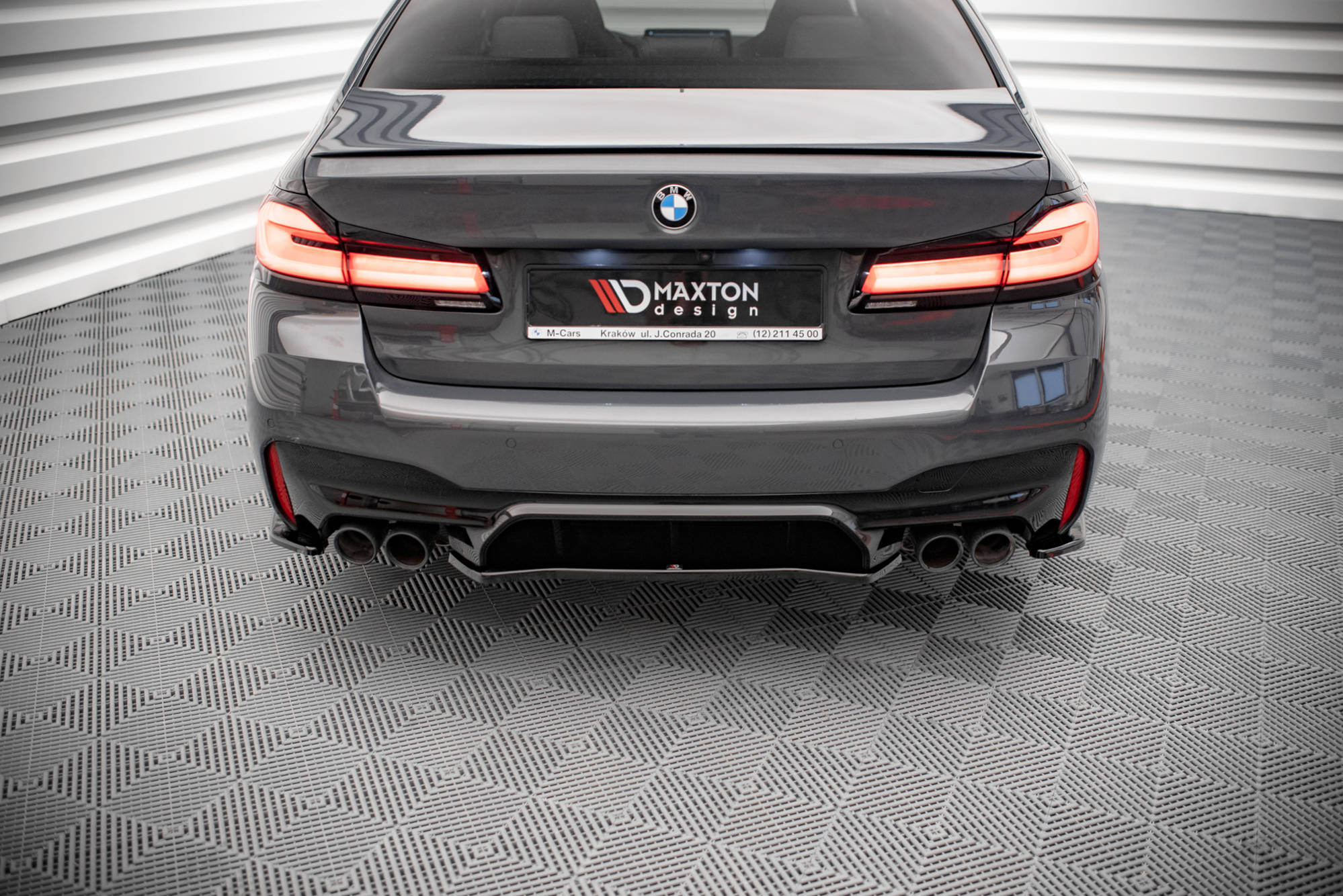 Heckansatz BMW M5 F90 schwarz Hochglanz