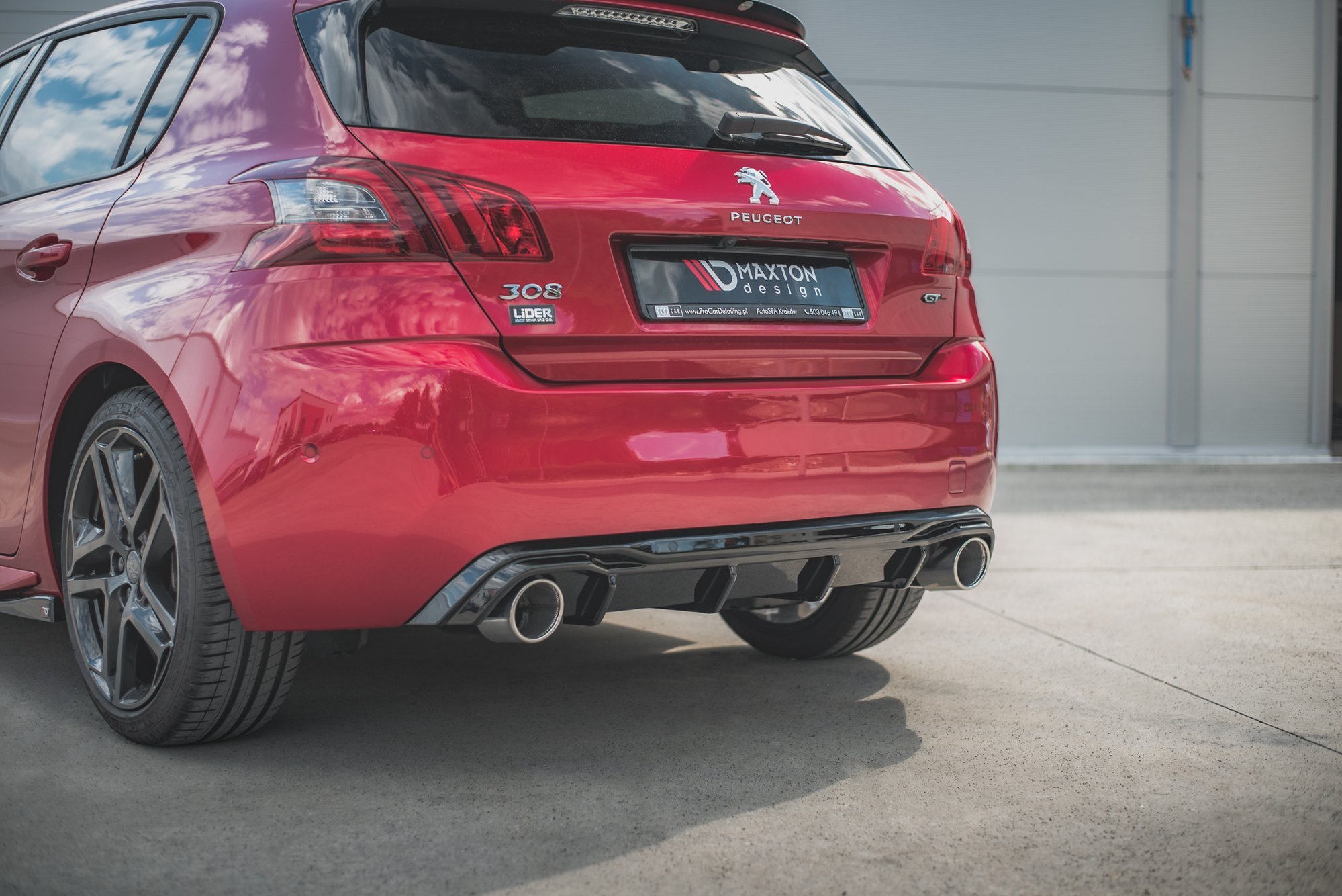 Street+ Heck Ansatz Diffusor + Endrohre chrom passend für Peugeot 308 GT Mk2 FL schwarz Hochglanz